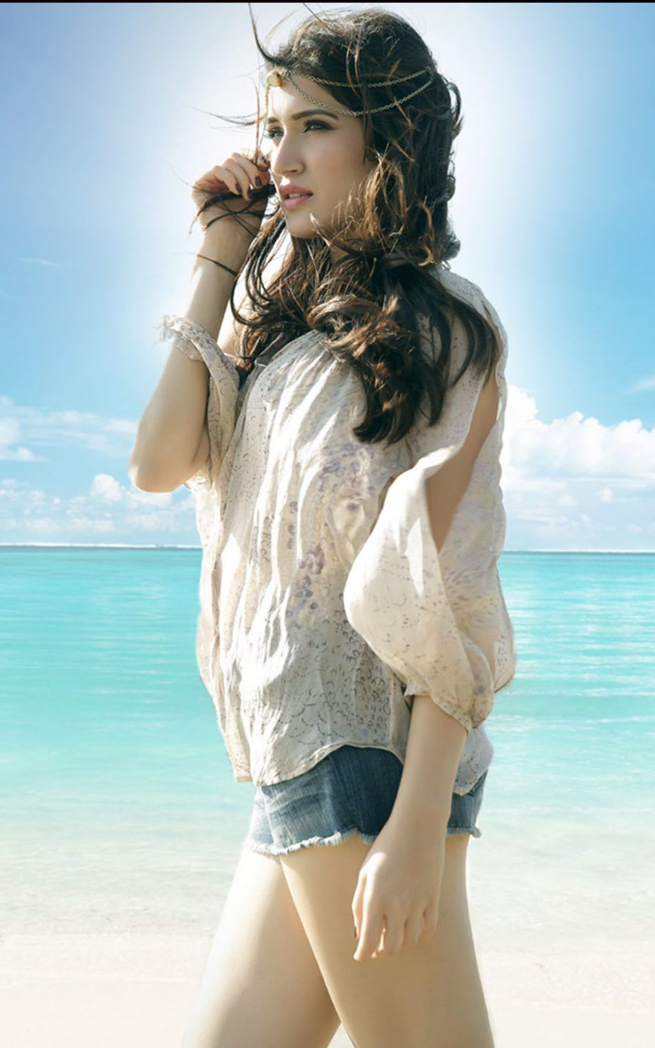 Sagarika Ghatge Beach Photohoot 4K Ultra HD Mobile Wallpaper