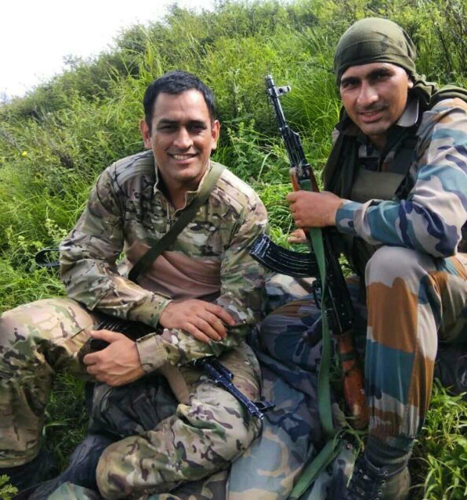 Watch Pics: Stunning Unseen Photo Of MS Dhoni's Stint With Indian Army In Kashmir Emerge