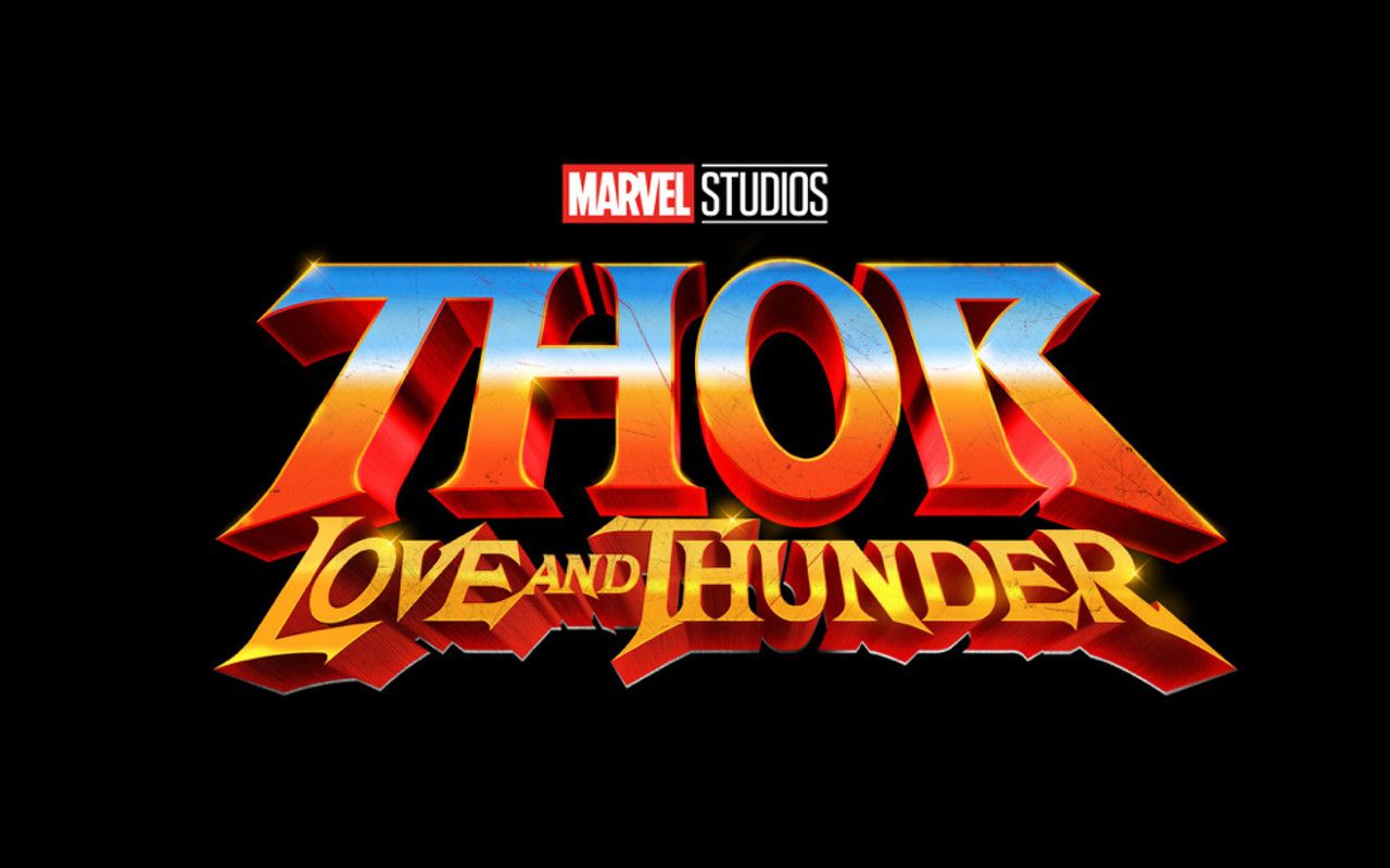 Natalie Portman will take up Thor's hammer in Thor: Love and Thunder