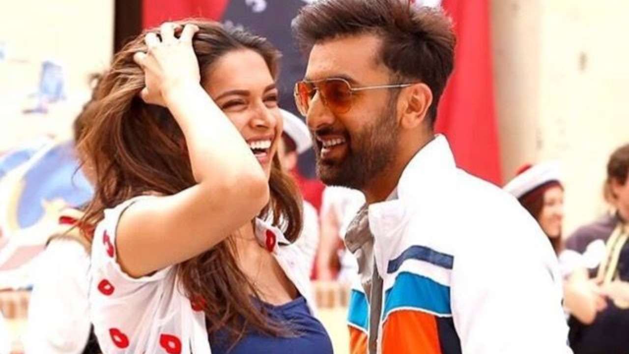 years of 'Tamasha': Deepika Padukone turns Tara with her 'Ved' Ranbir Kapoor