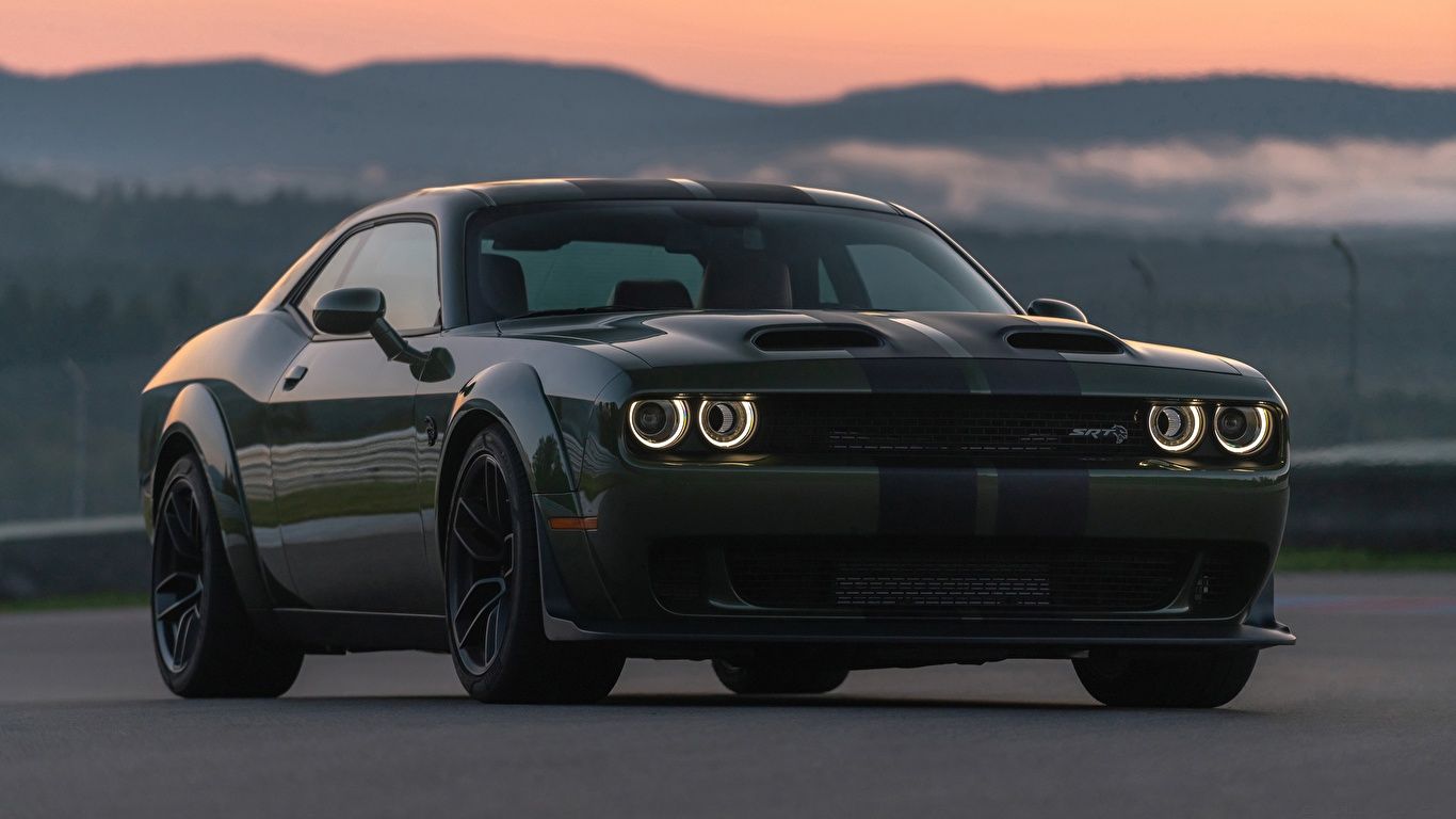 Picture Dodge Challenger SRT Hellcat, Redeye Widebody Front 1366x768