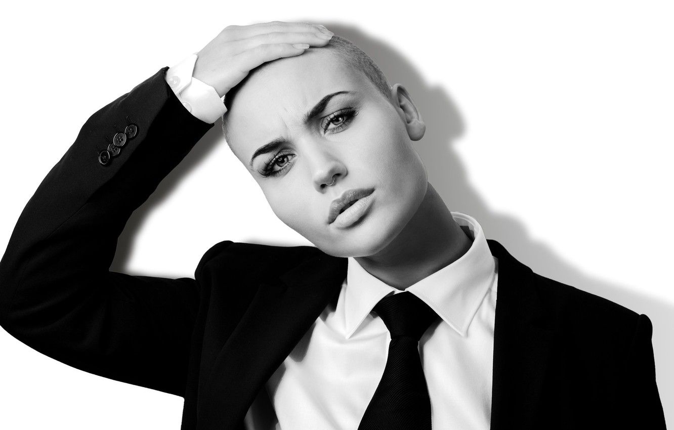 Wallpaper monochrome, model, piercing, suit, tie, Vendela Lindblom, bald girl image for desktop, section девушки