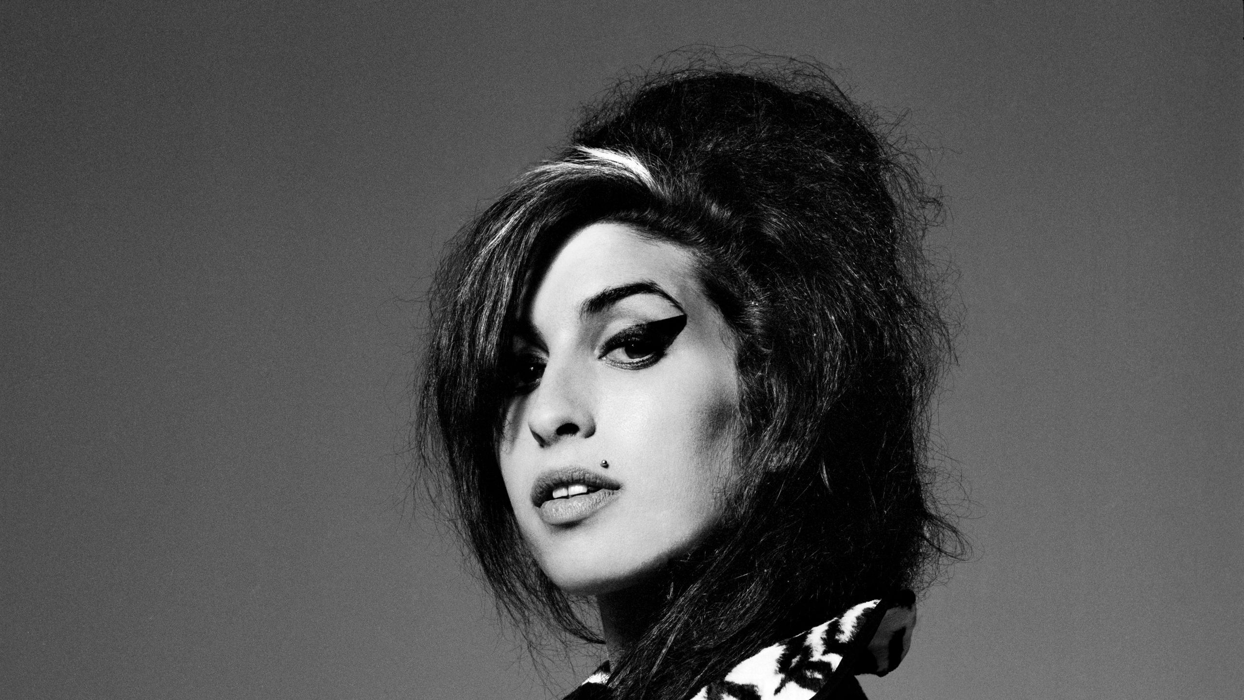 Amy Winehouse Computer Wallpapers - Wallpaper Cave