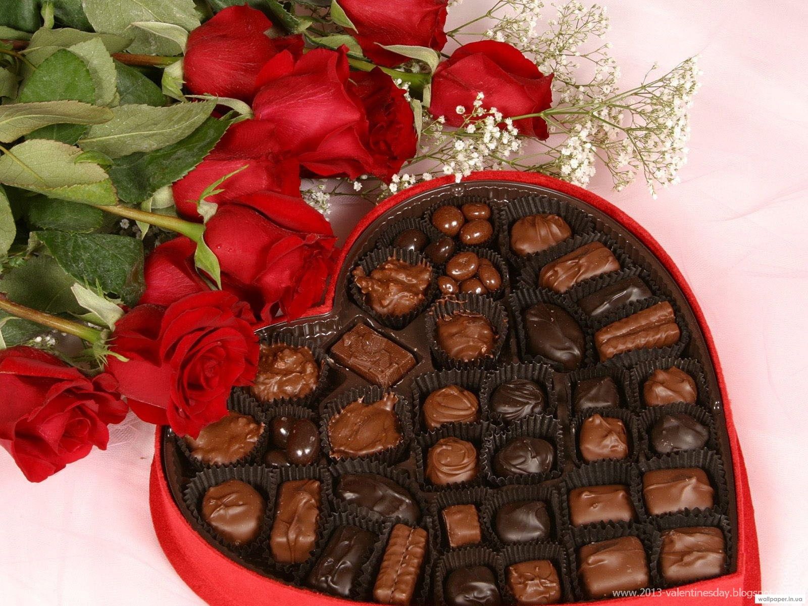 Happy Valentines Day With Chocolates HD Wallpaper