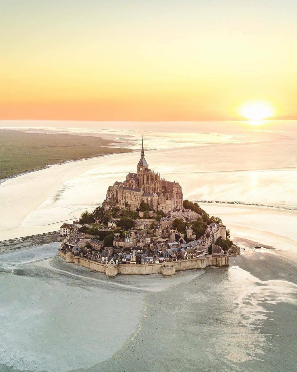 Mont Saint-Michel Wallpapers - Wallpaper Cave