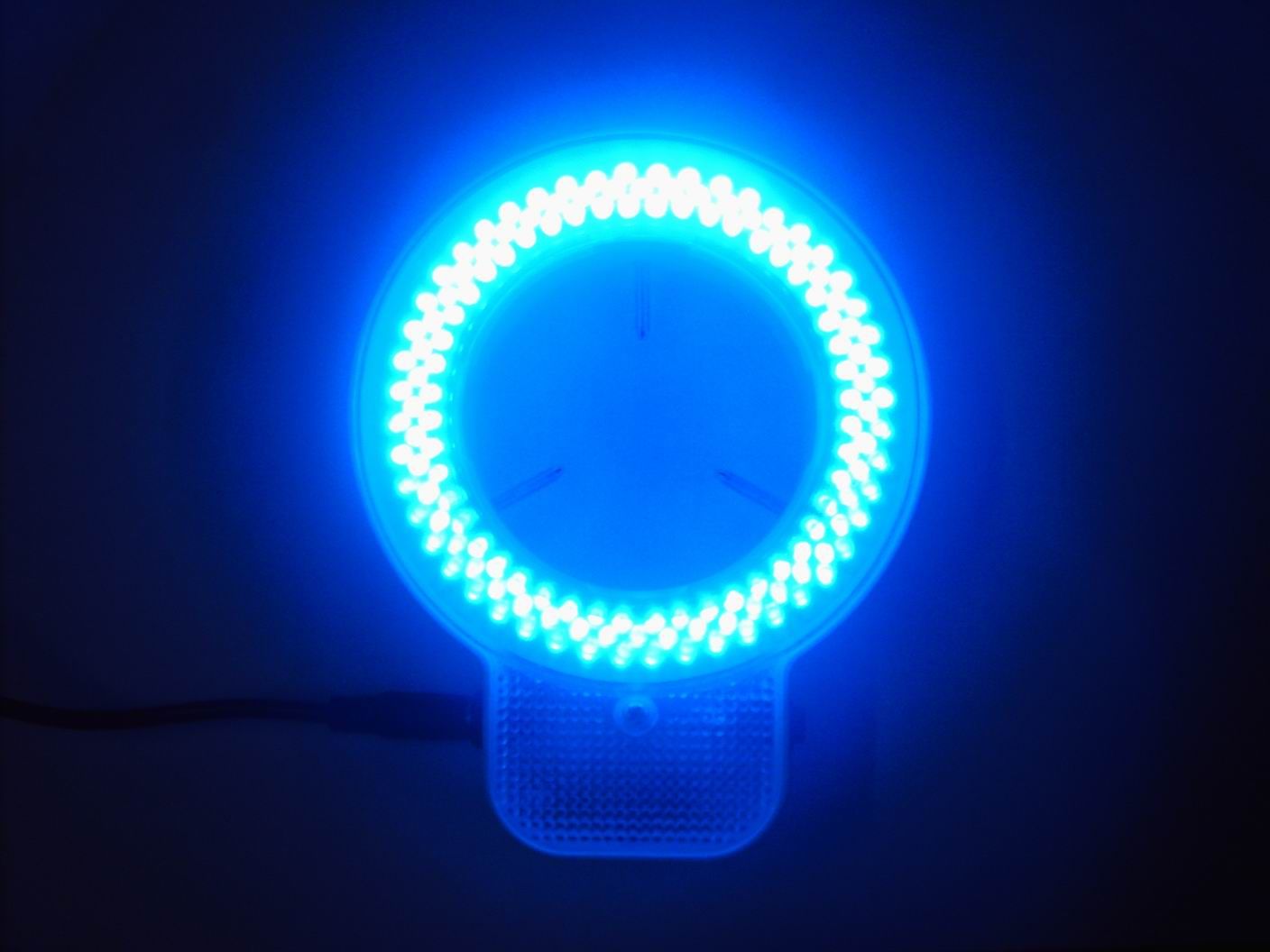 Синий свет. Голубой светодиод. Светодиоды голубого свечения. Light Blue led.