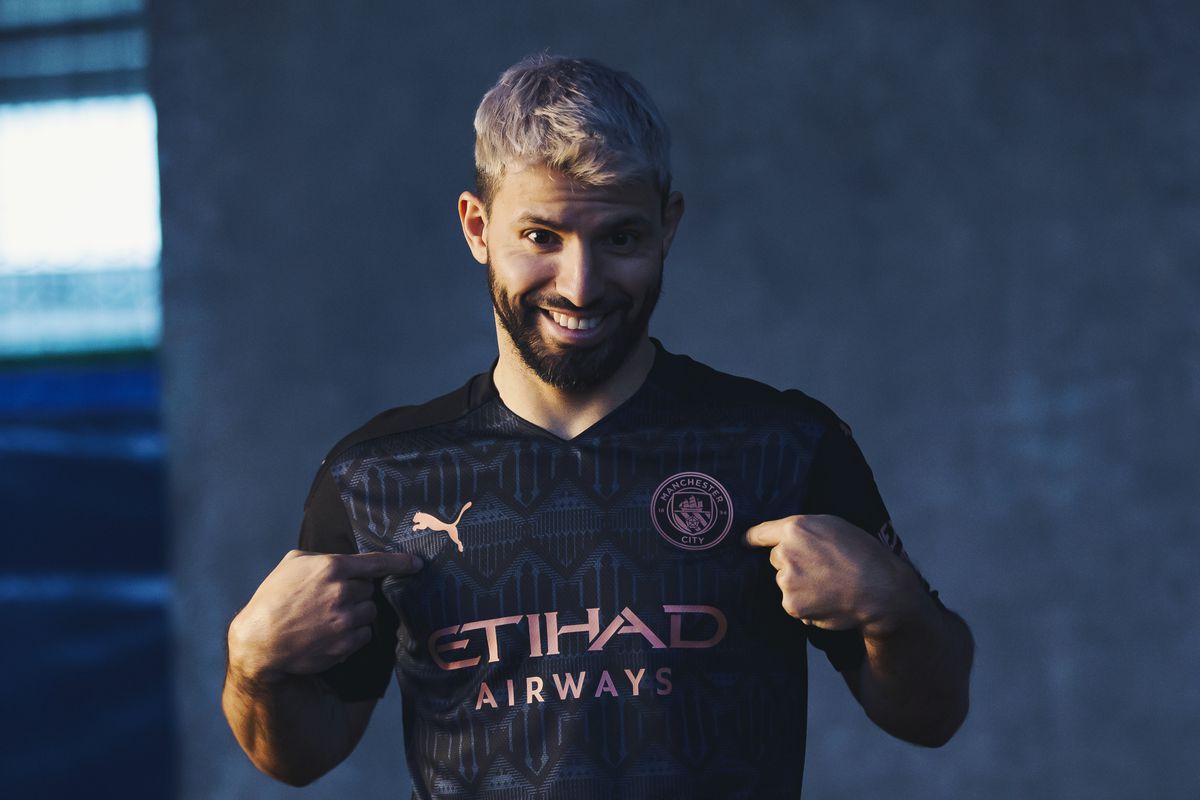 Manchester City Launch New Away Kit: Surprise, it's Magnificent and Blue