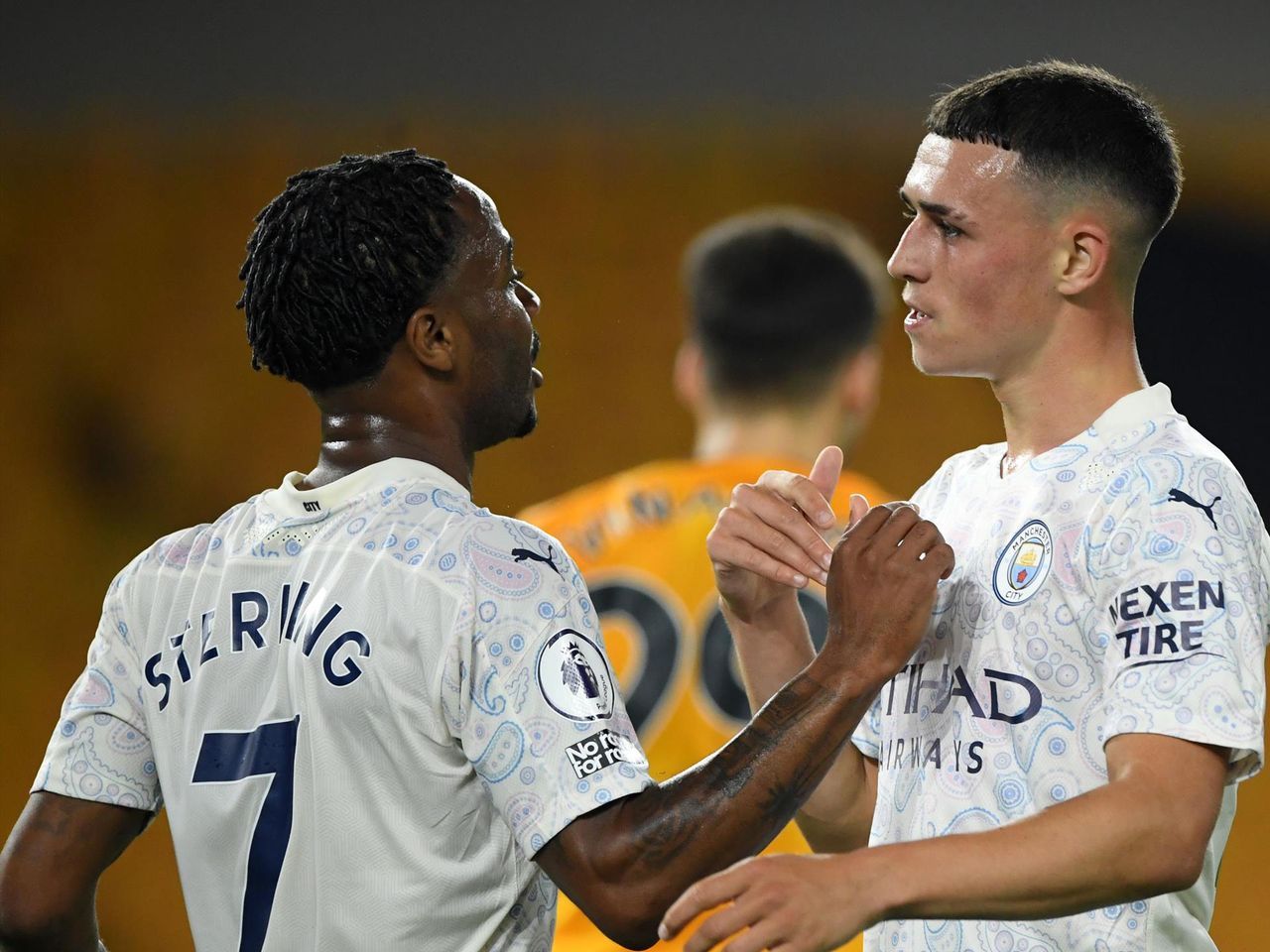 Phil Foden scores as Manchester City start campaign with win at Wolves