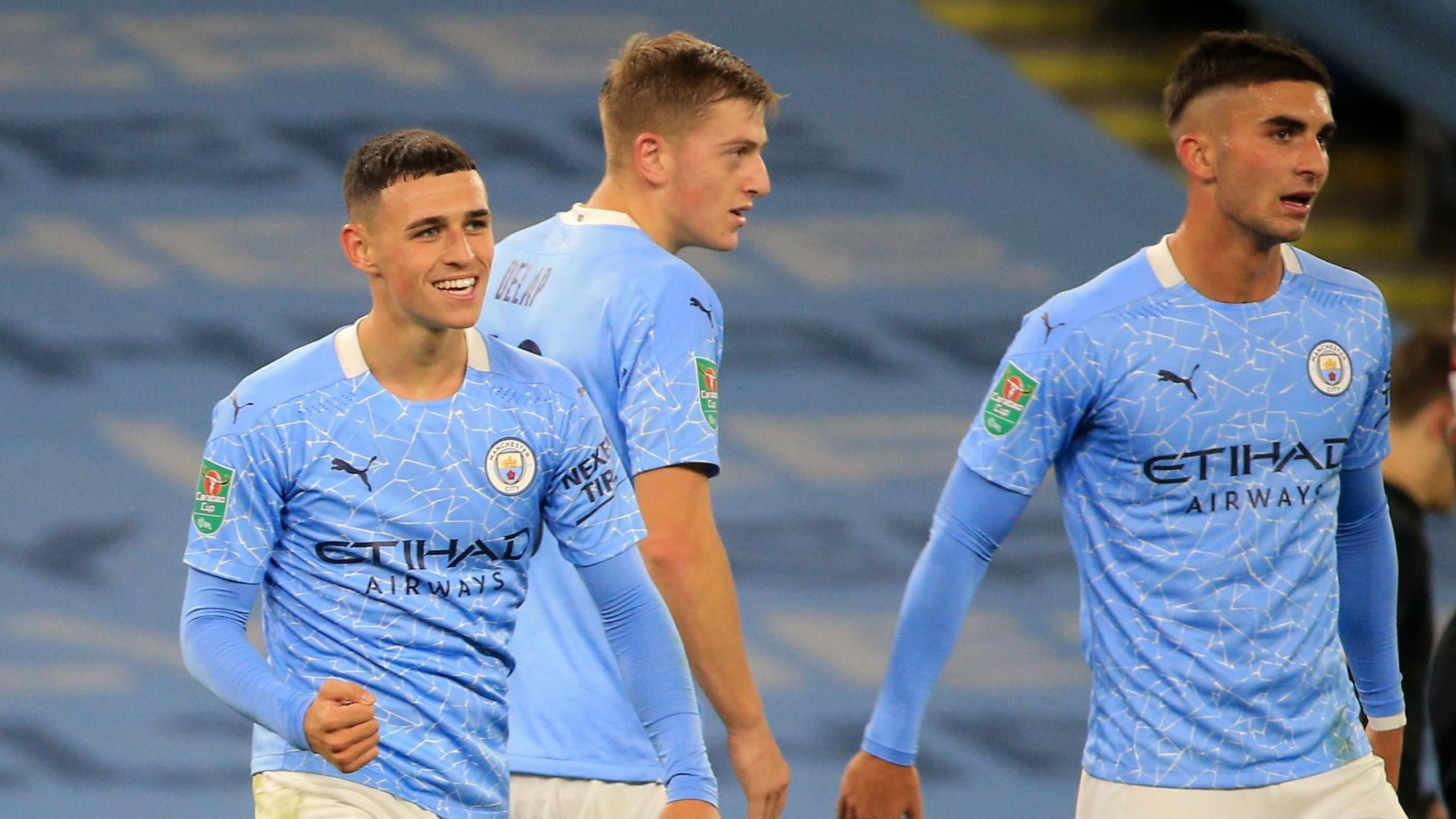 Phil Foden strike sees holders Manchester City past Bournemouth
