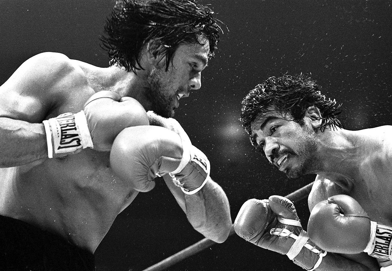 Roberto Duran vs Carlos Palomino at Madison Square Garden, June 1979. Roberto durán, Duran, Boxing image