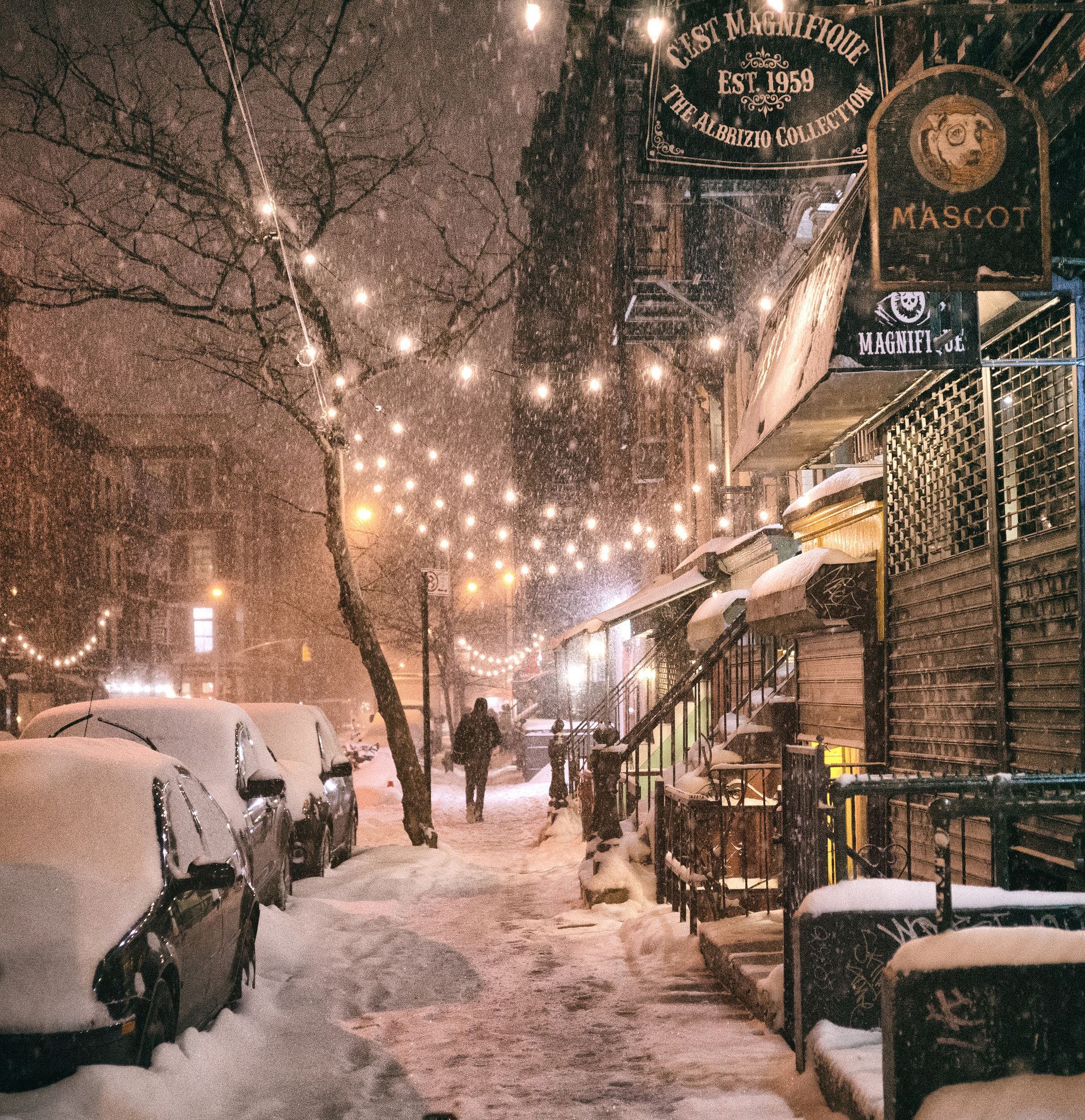 New York City [1983x2048] by Vivienne Gucwa. wallpaper/ background for iPad mini/ air/ 2 / pro/ laptop. Winter photography, Winter scenes, Winter nyc