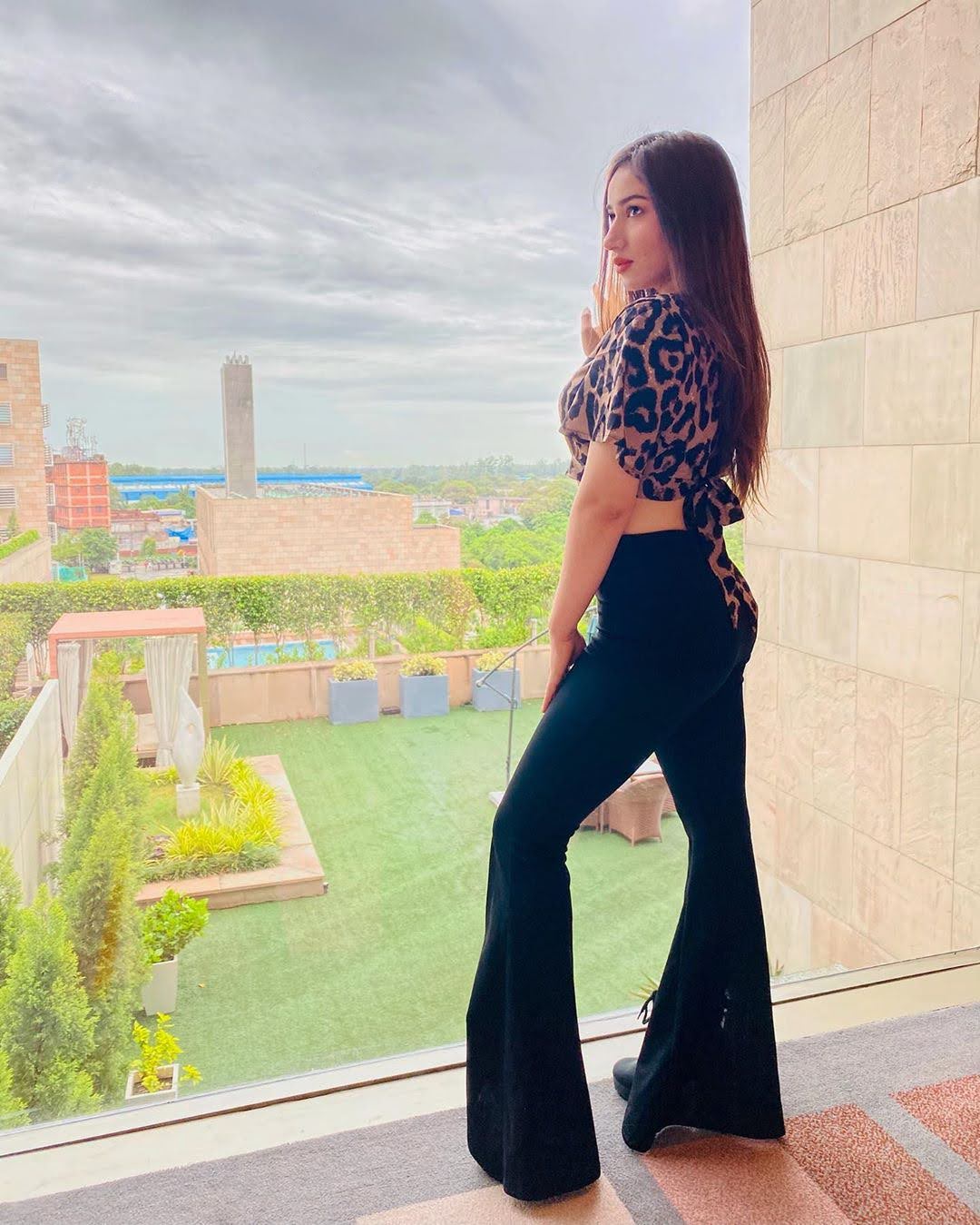 Aroob Khan: Age, Wiki, Photo, and Biography