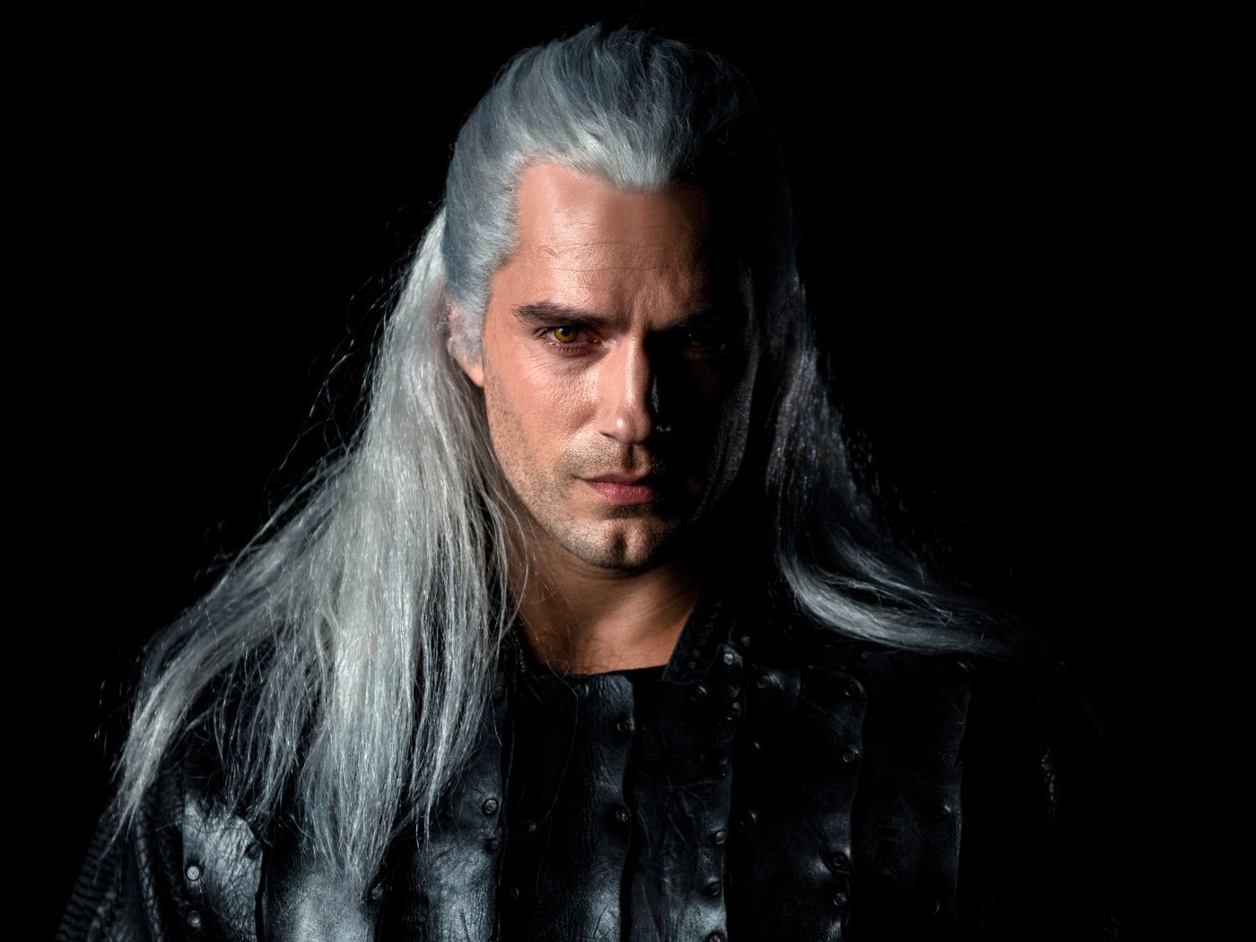 Henry Cavill in Netflix's The Witcher: first look at Geralt costume