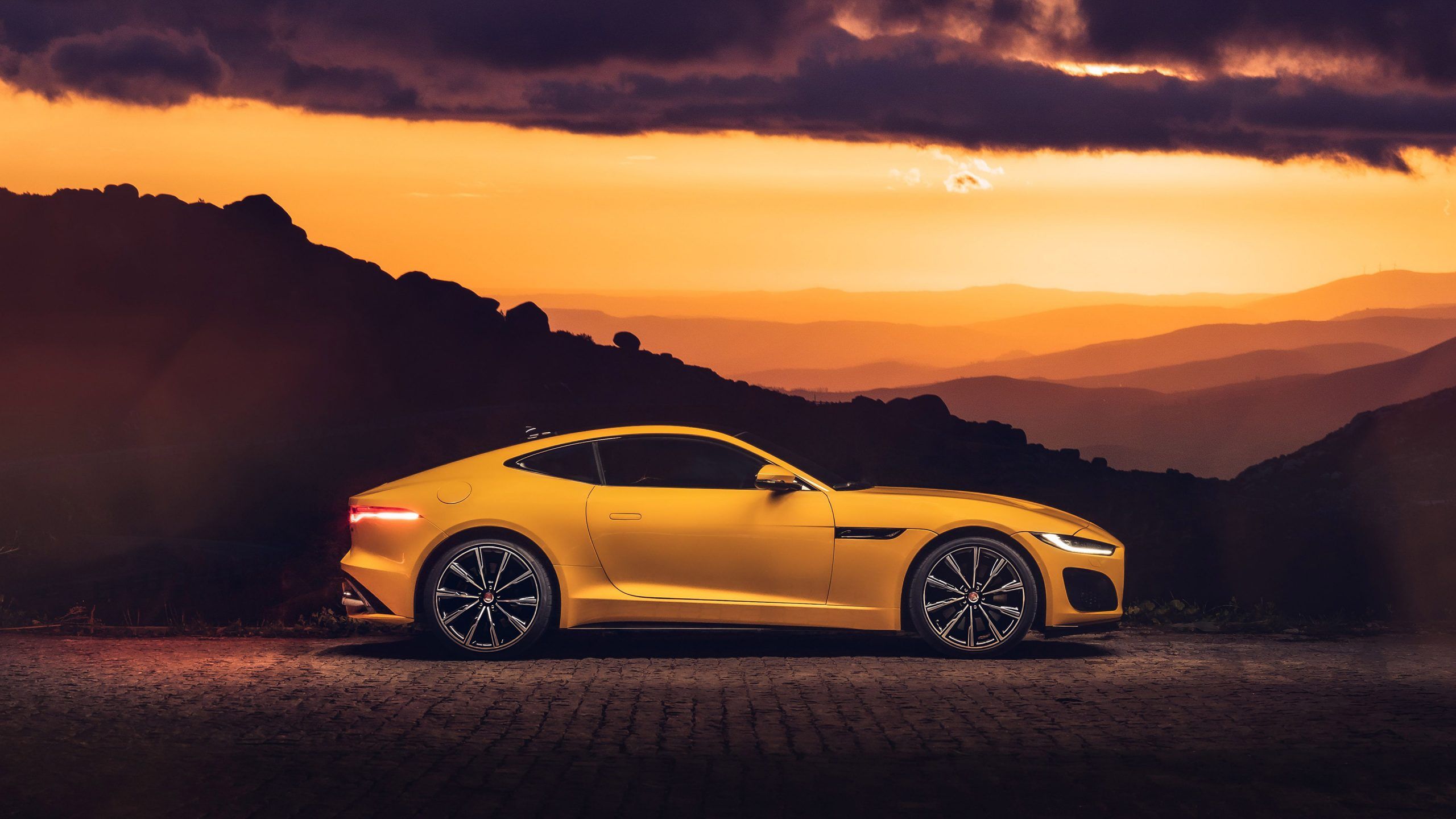 Jaguar F Type R Coupe Wallpaper