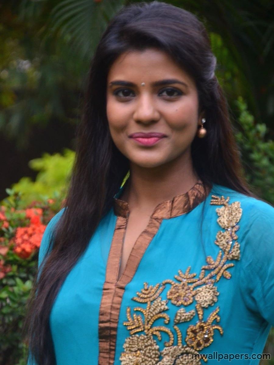 Aishwarya Rajesh HD Photo (1080p) (900x1200) (2021)