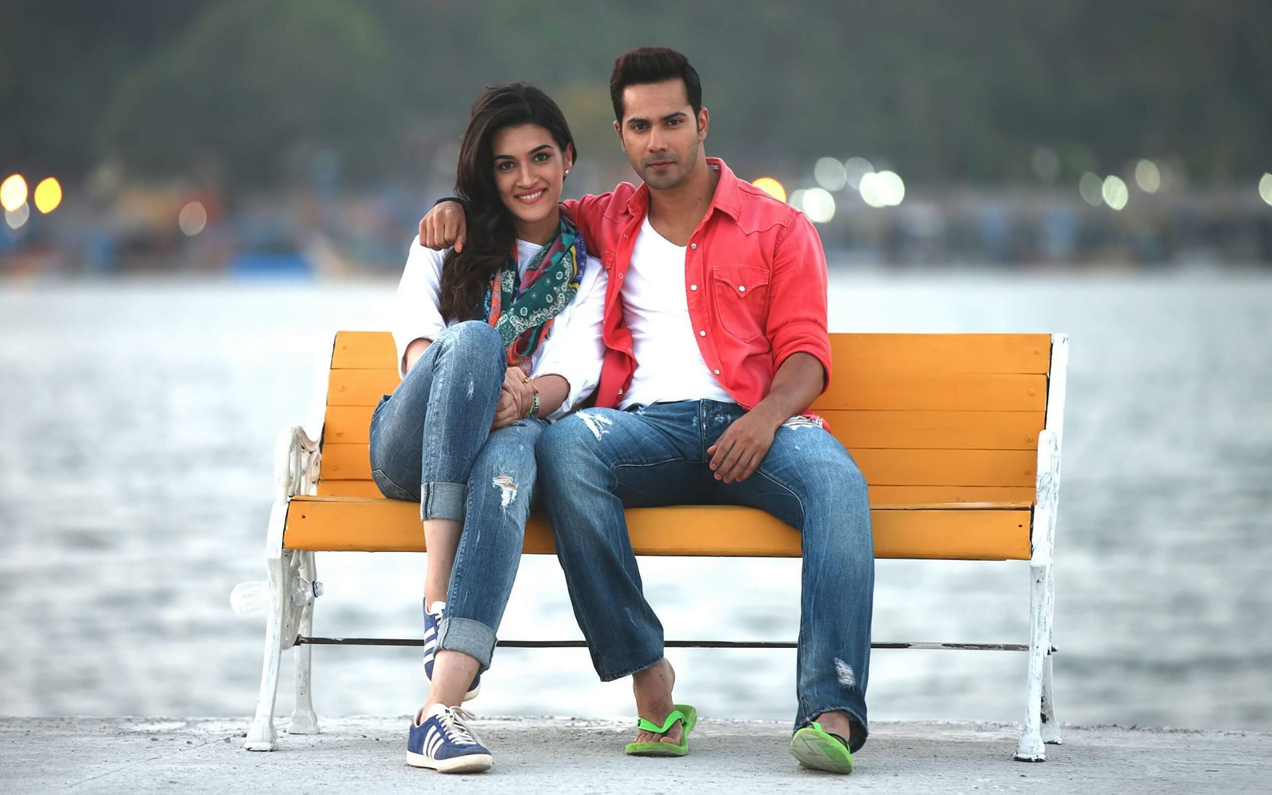 Varun Dhawan Cool Image And New HD Wallpaper
