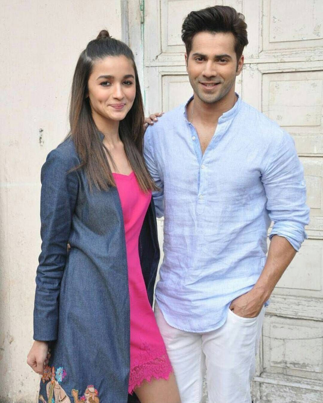 Alia Bhatt and Varun Dhawan promoting. Alia bhatt photohoot, Alia bhatt varun dhawan, Alia and varun