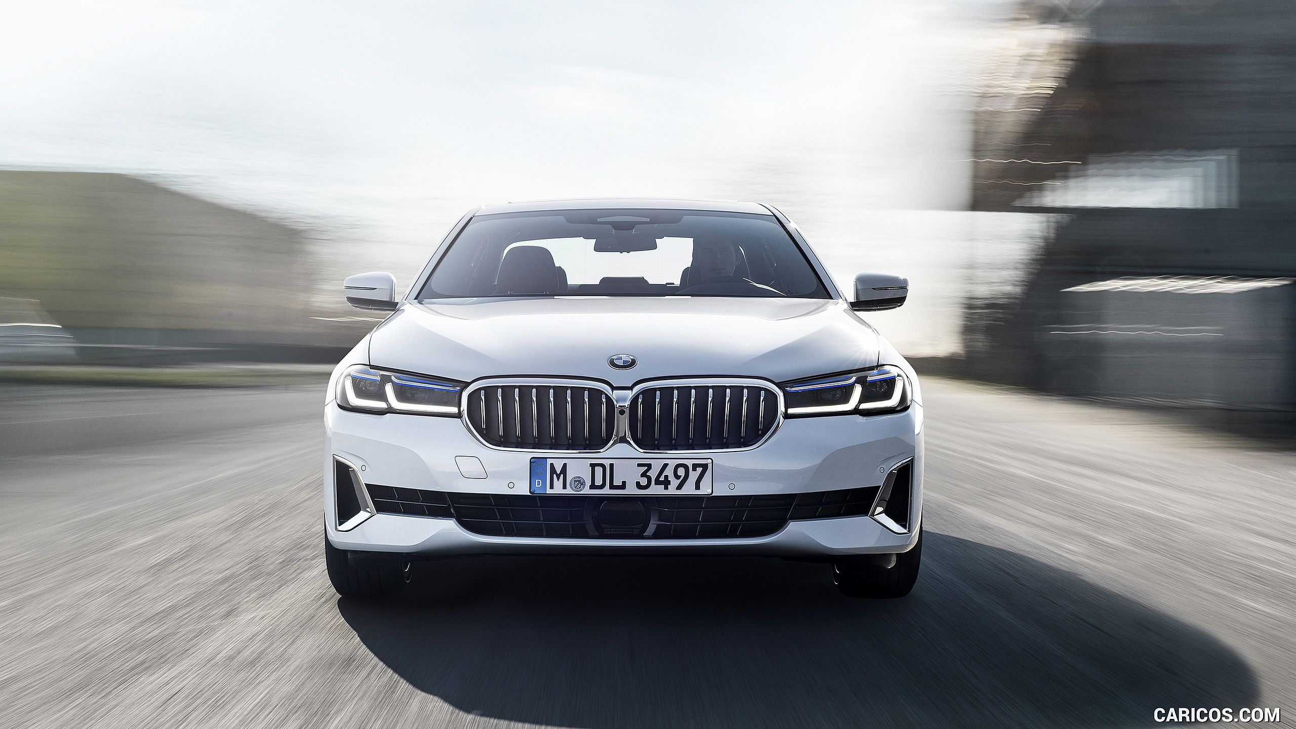 2022 bmw 5 series wallpaper