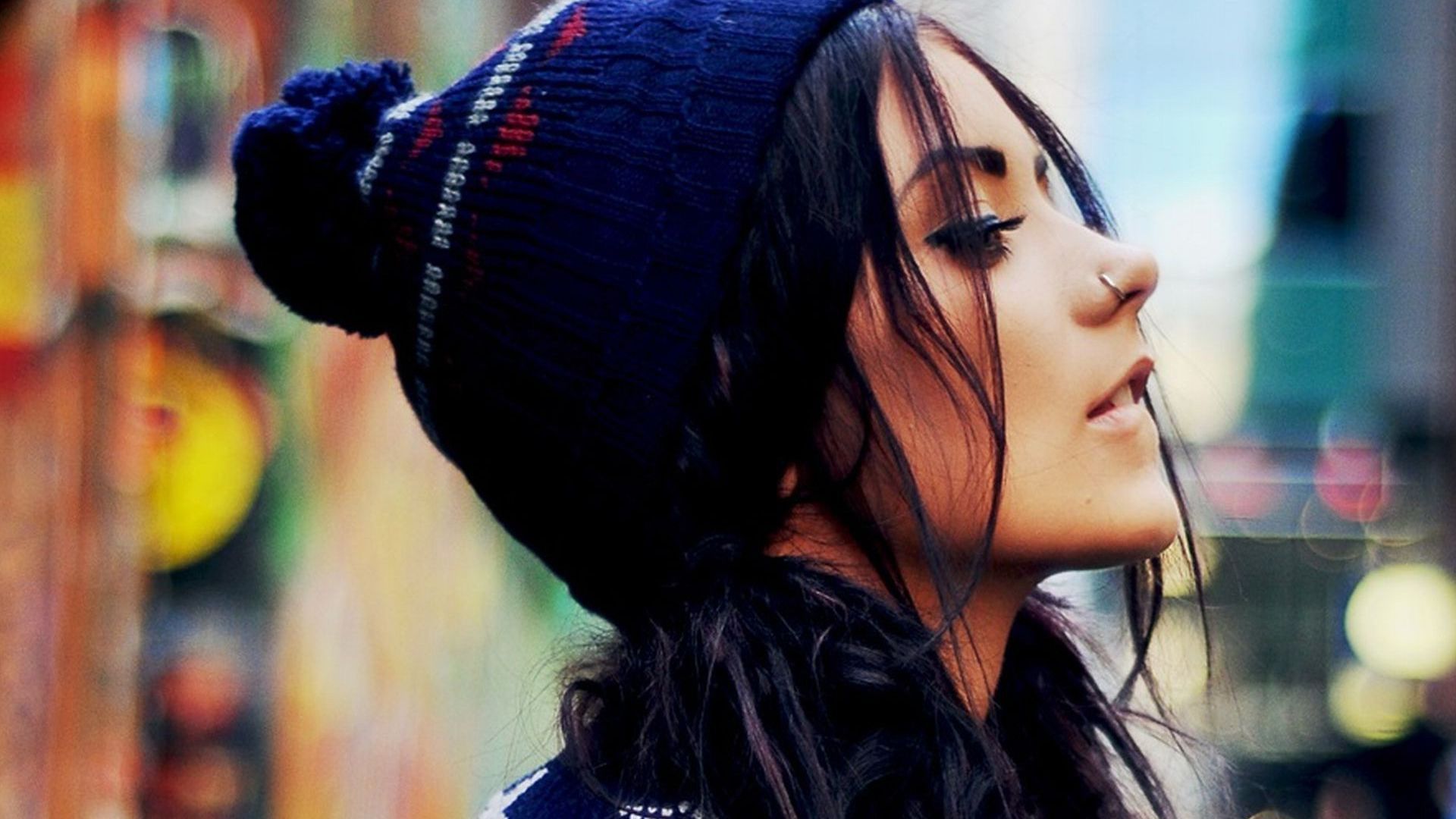 Danielle Mansutti Hat Weather HD .com