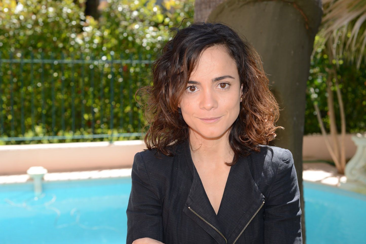 alice braga HD wallpaper, backgroundcoolwallpaper.me