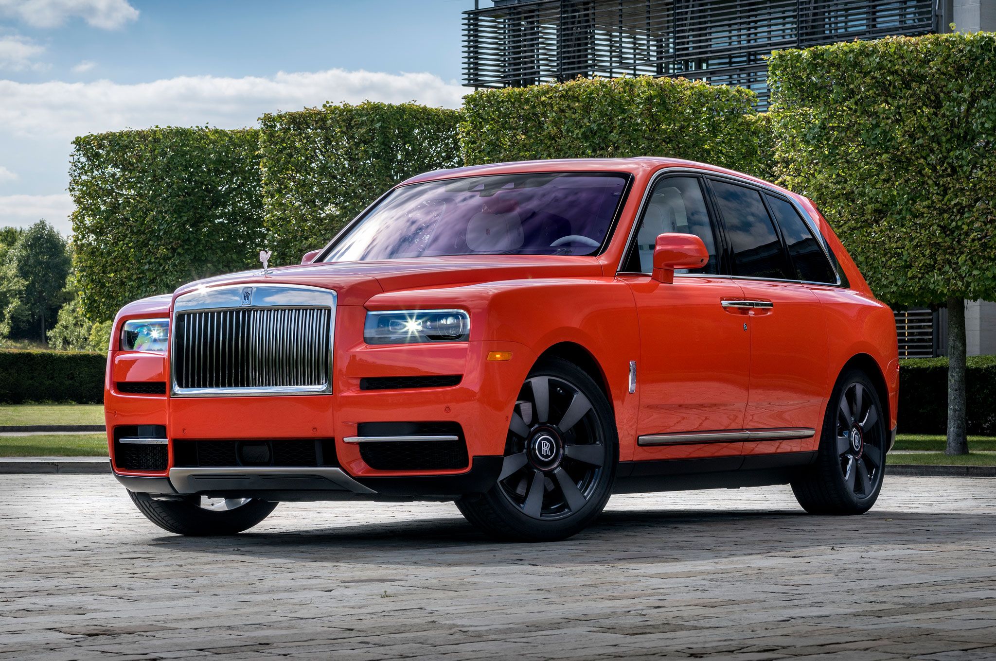 Rolls Royce Unveils Cullinan In Fux .trucktrend.com