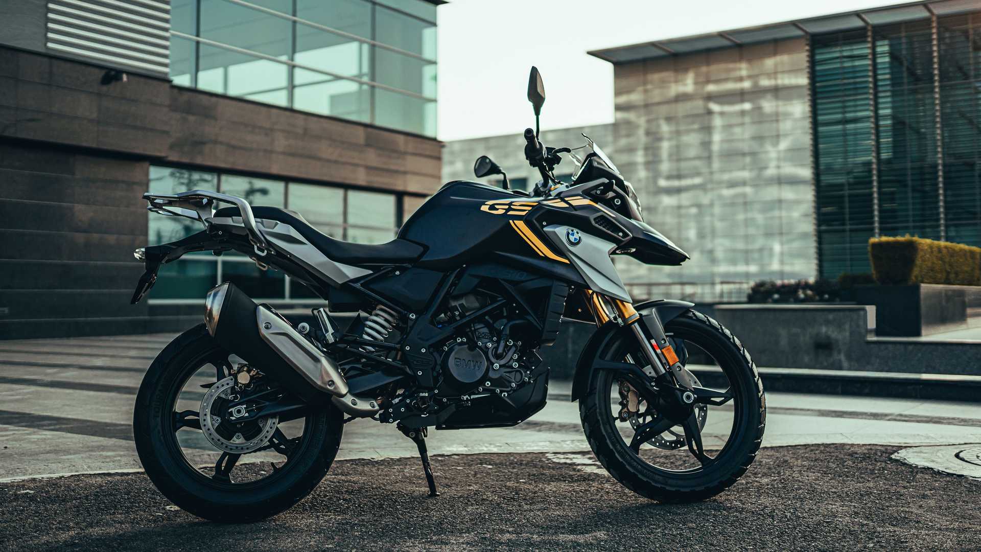 BMW G 310 GS Breaks Cover With A Few Choice Upgrades