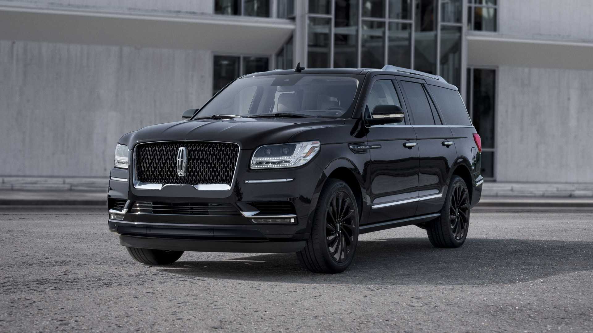 Lincoln Navigator Debuts With 3 .motor1.com