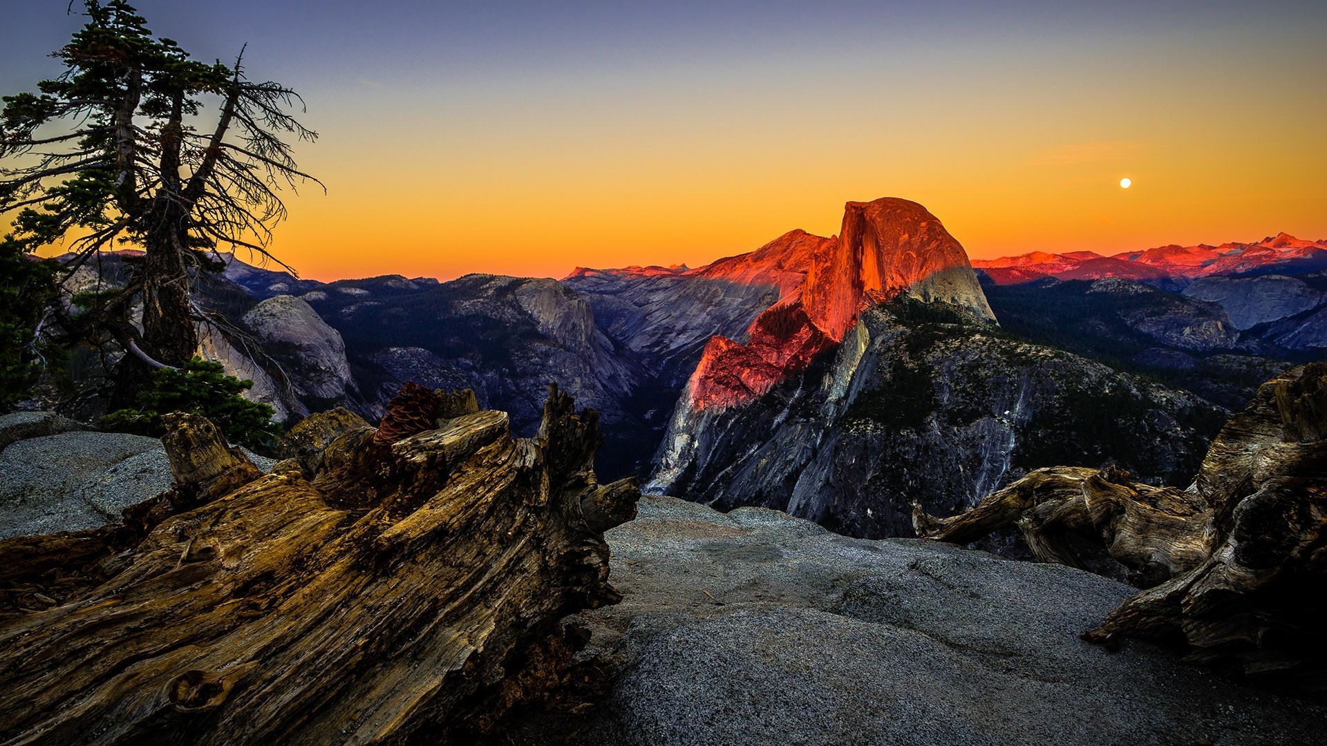 Yosemite National Park at Dawn Morning .ca