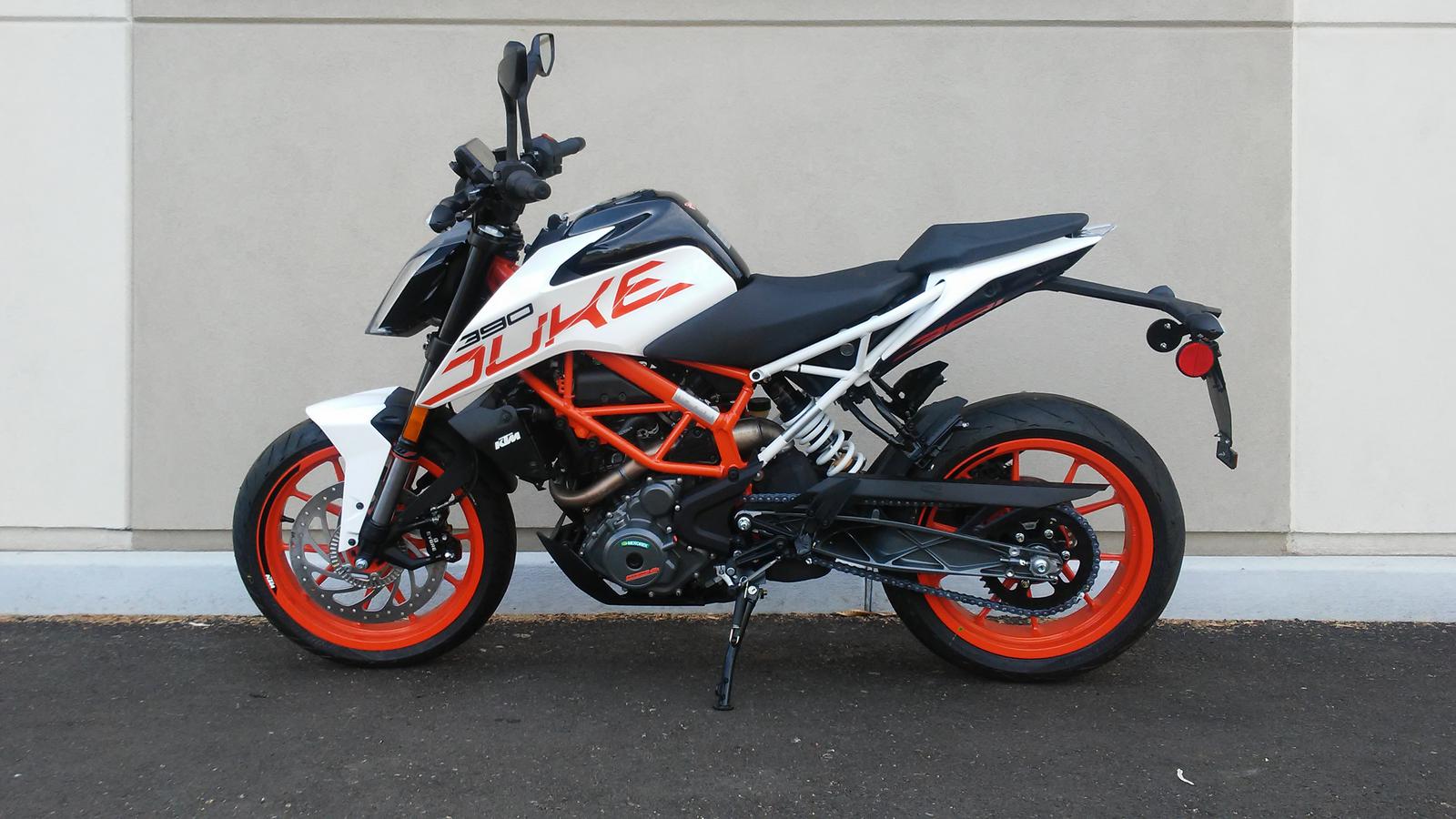 Ktm Duke 390 White Duke 250 HD Wallpaper