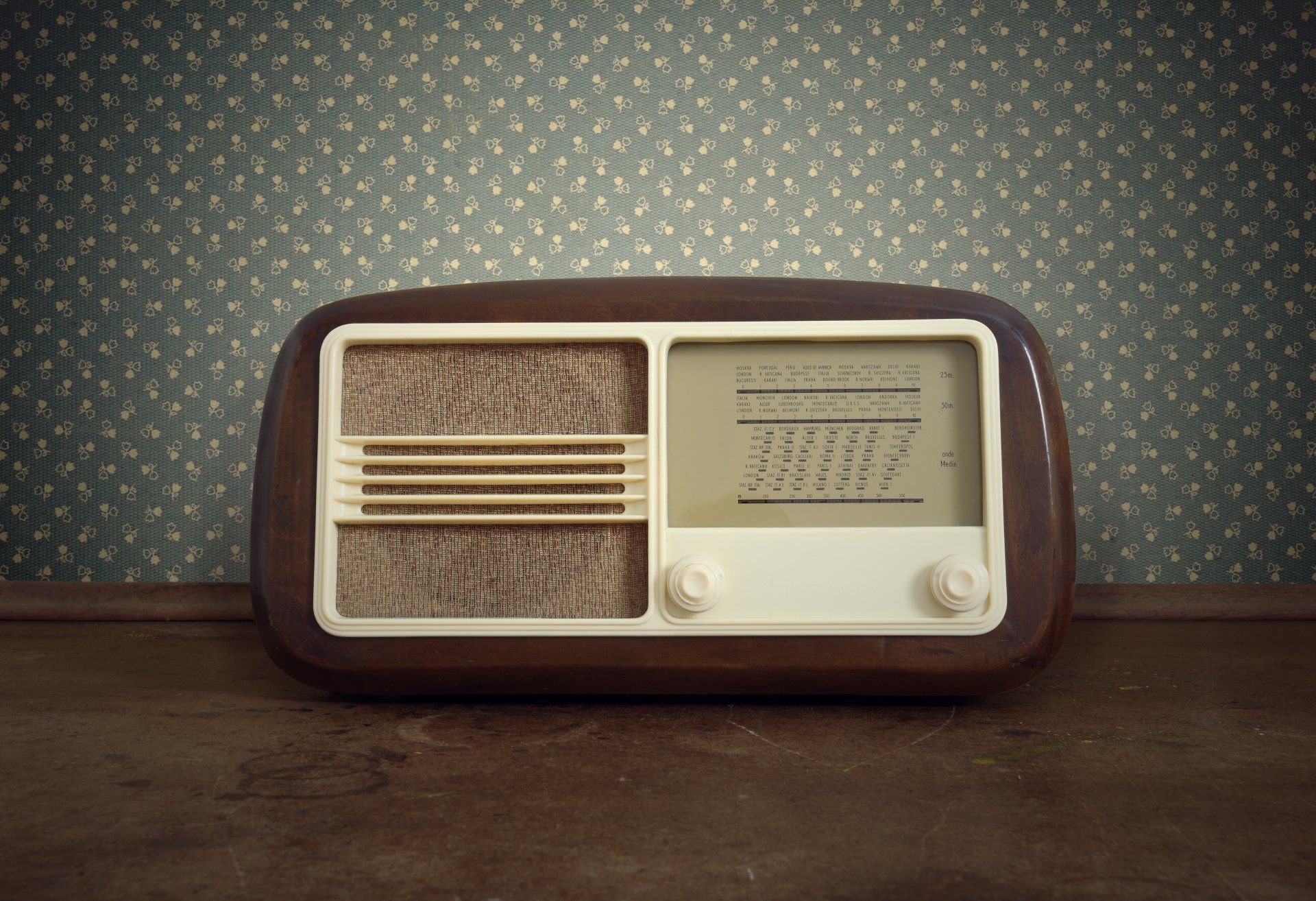 Vintage Radio Wallpaper HD on .hipwallpaper.com