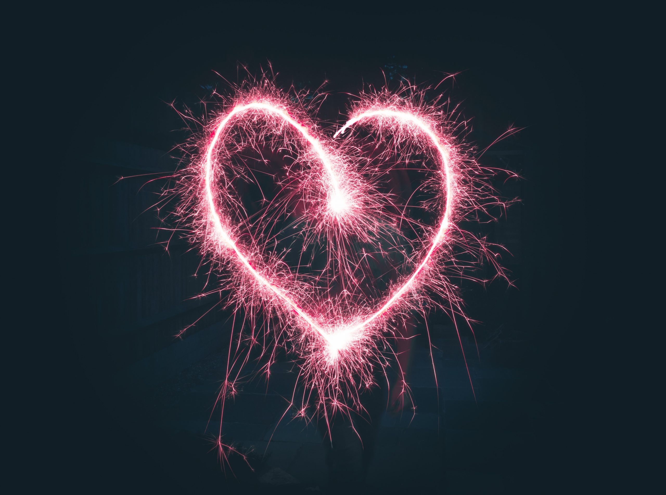 Heart shaped pink sparklers • Wallpaper .wallpaperforu.com