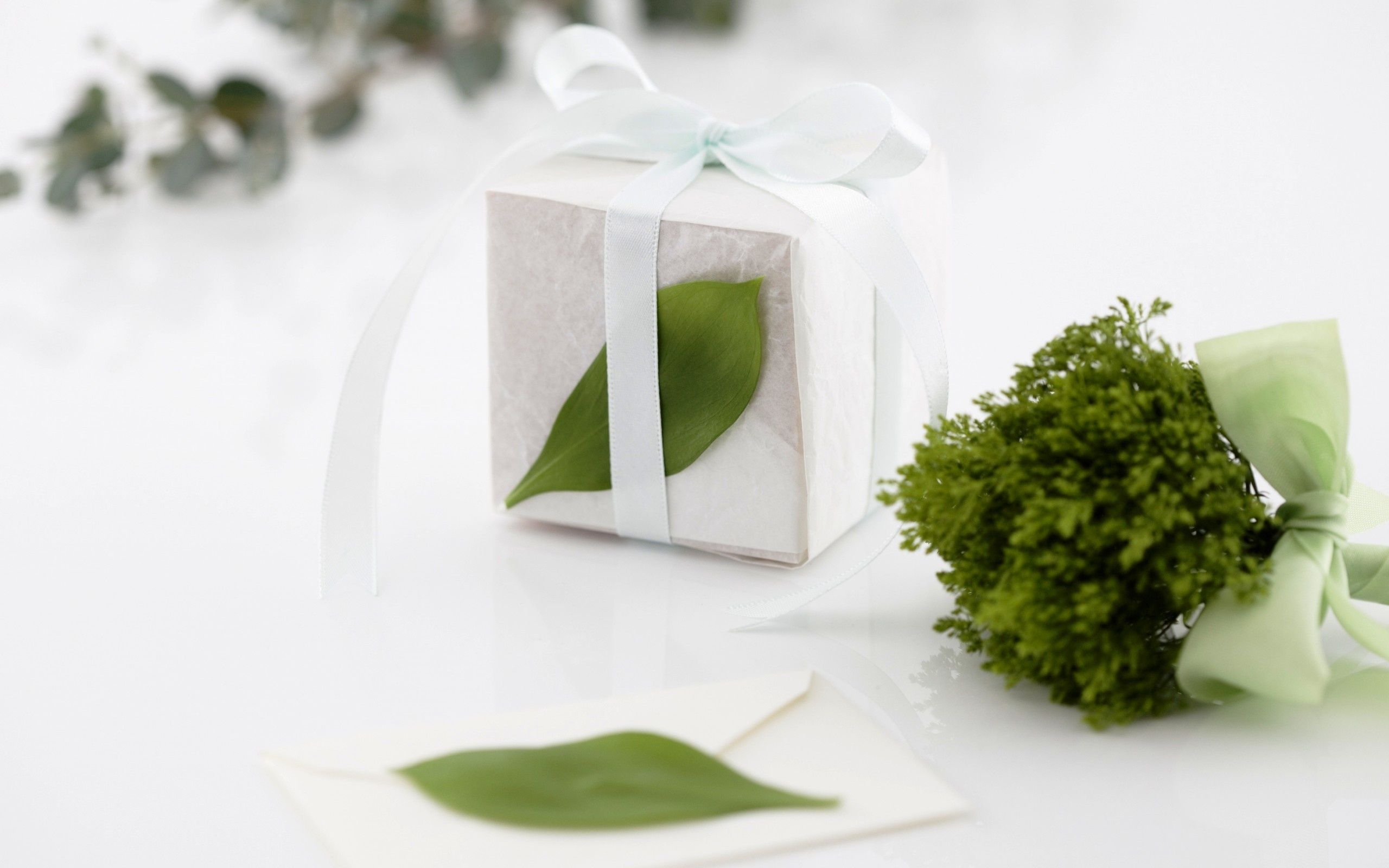 Holidays White Gift Box Wallpaper .bhmpics.com