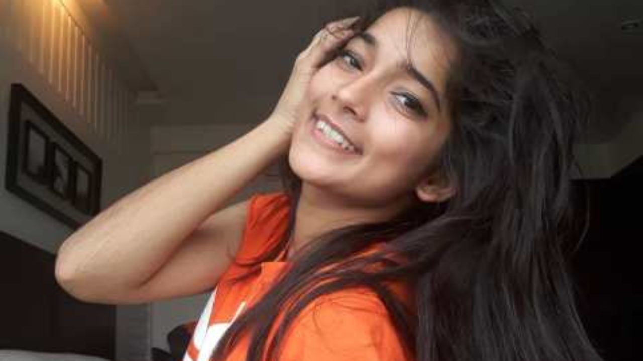 Vartika Jha Wiki, Age, Boyfriend .wikibio.in