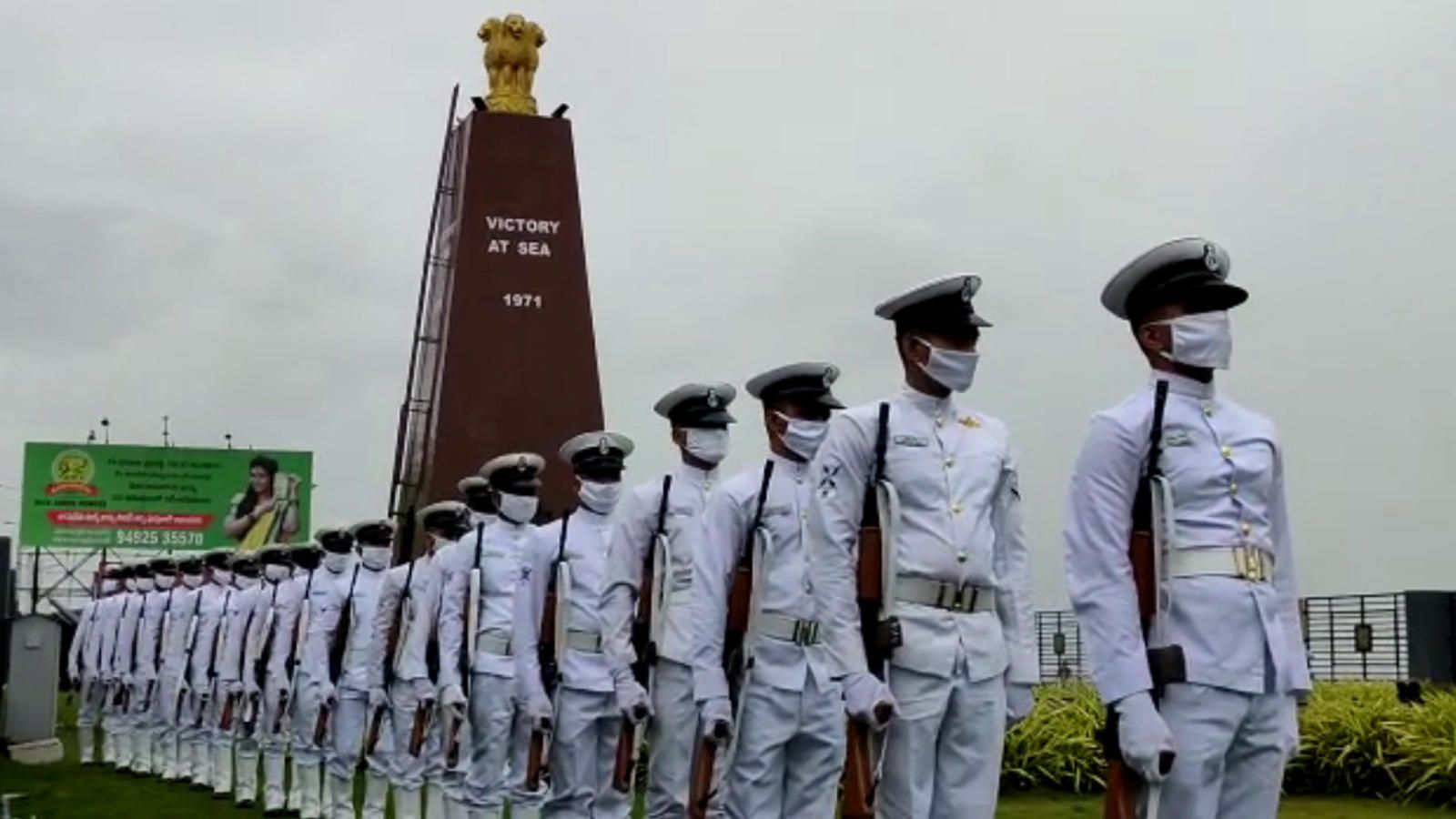 74th Independence Day: Indian Navy pays .m.timesofindia.com