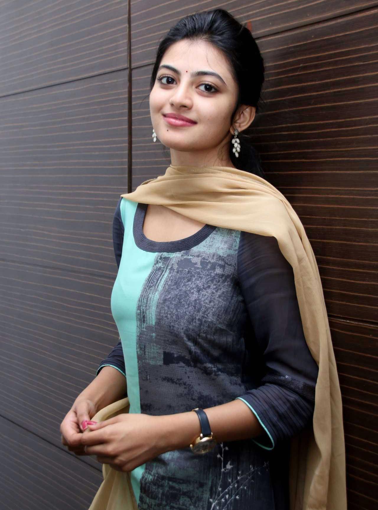 Anandhi Wallpaper Free Anandhi .wallpaperaccess.com
