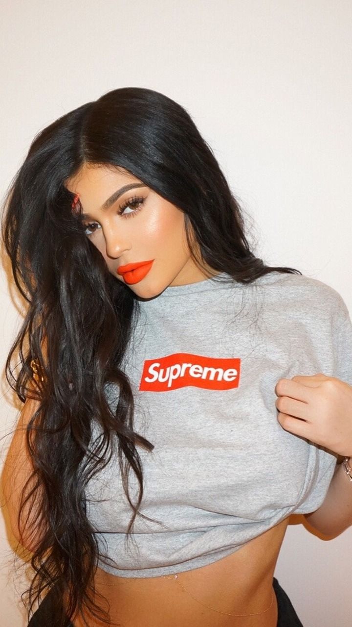 Kylie Jenner Iphone Wallpapers Wallpaper Cave 