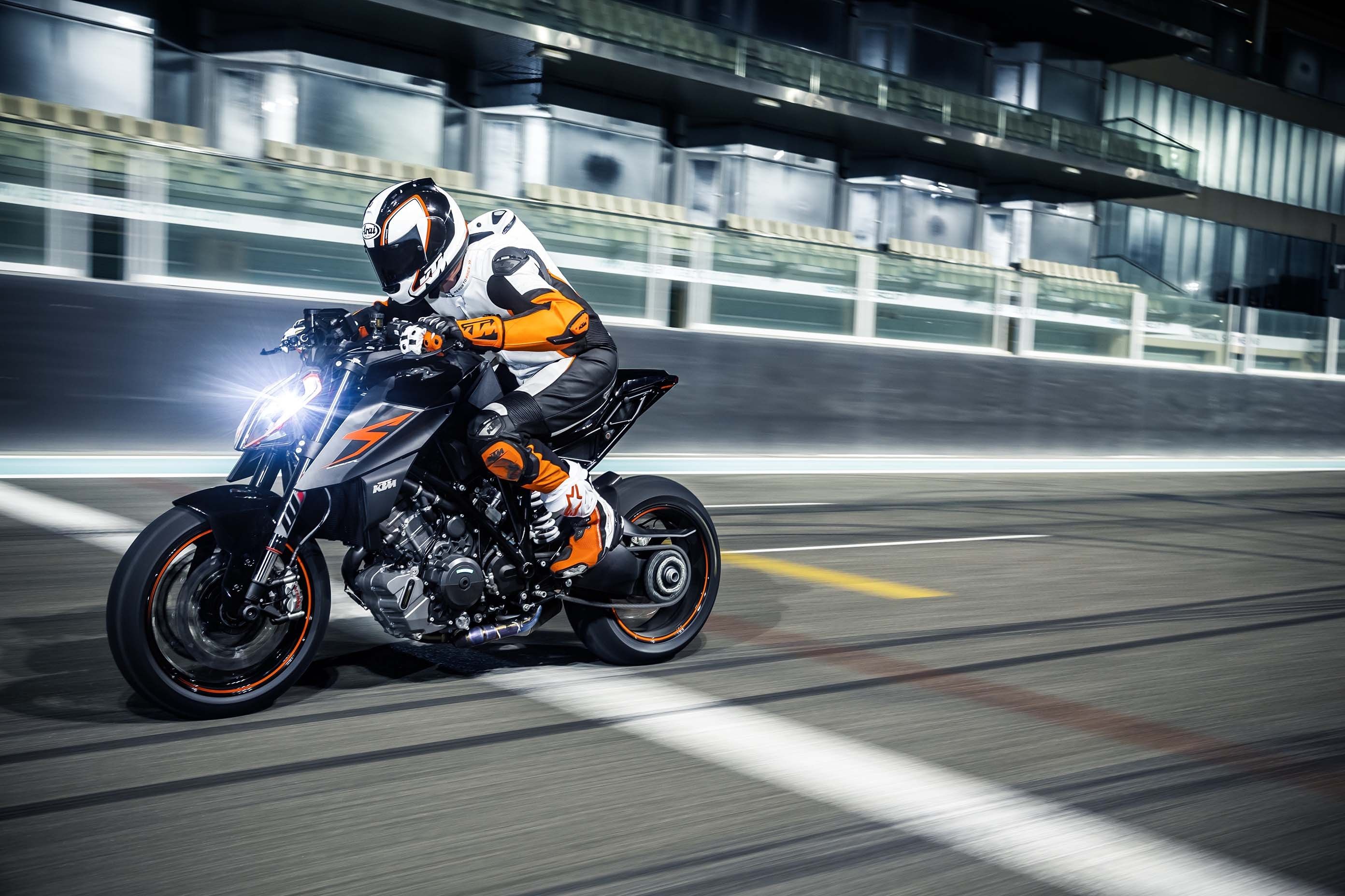 Ktm Duke 890 R HD Wallpaper