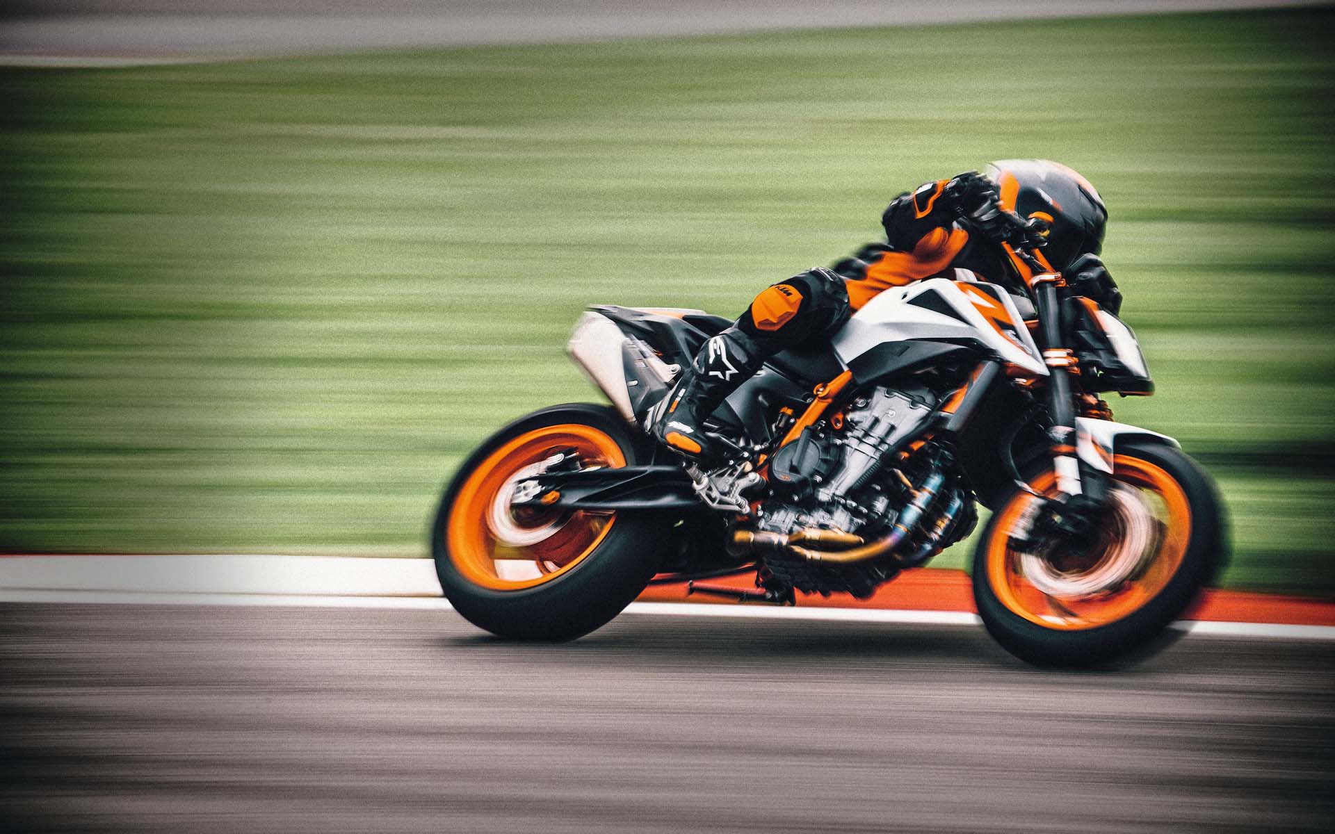 More of a Good Thing, the KTM 890 Duke R Debuts & Rubber