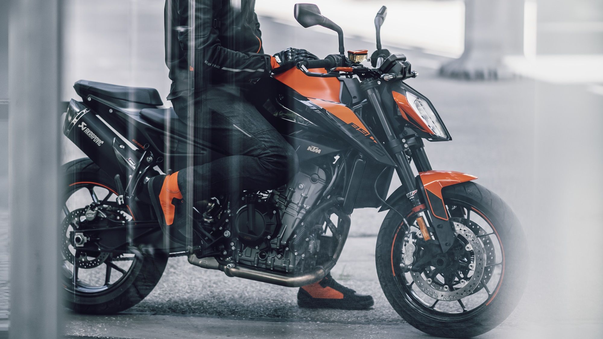 KTM 890 DUKE unveiled