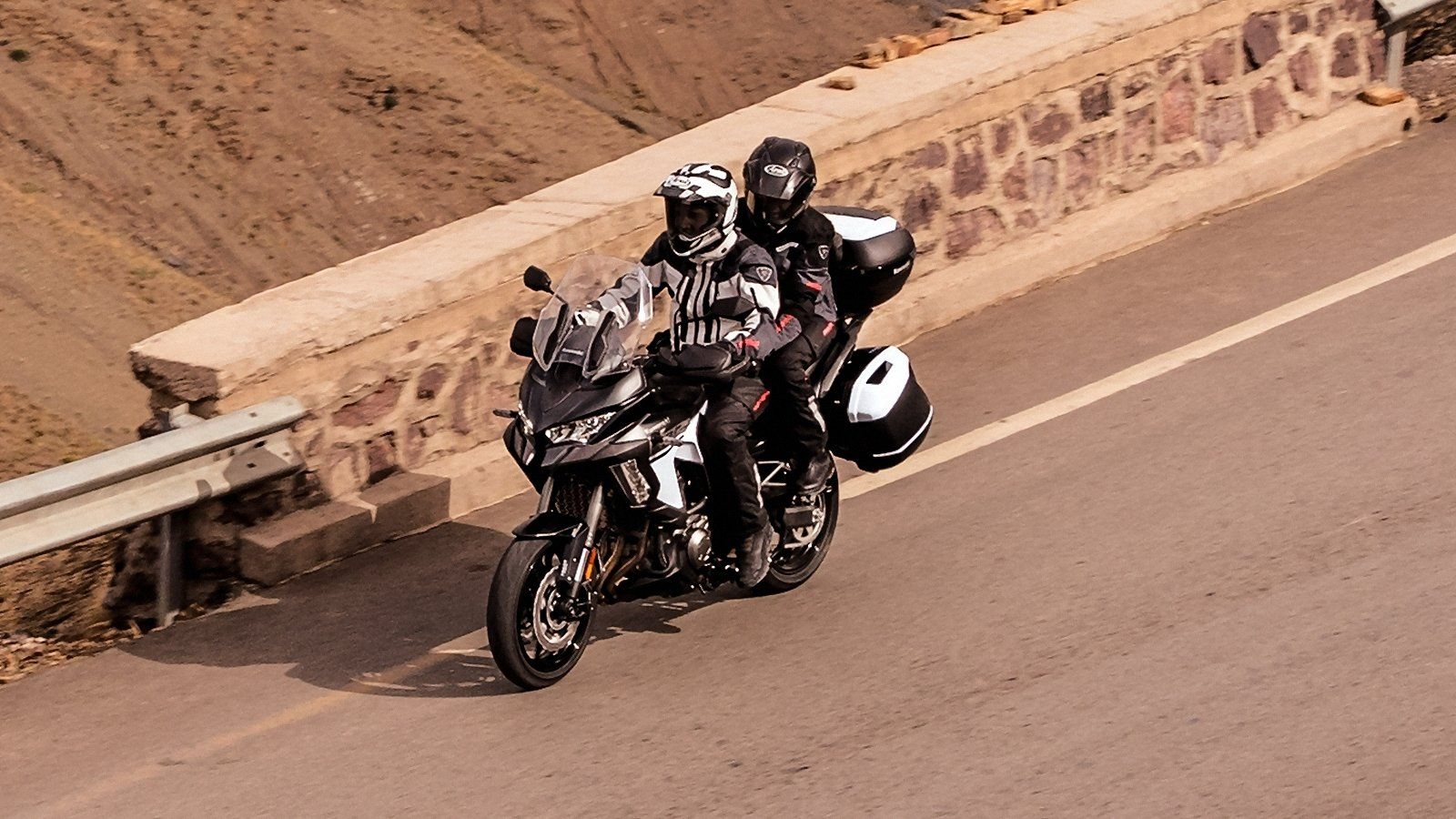 Kawasaki Versys 1000 SE LT+. Top .topspeed.com