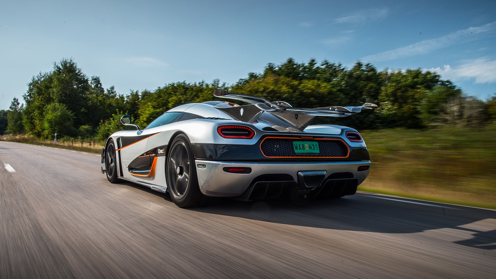 Koenigsegg One:1 Wallpaper, Specs .wsupercars.com