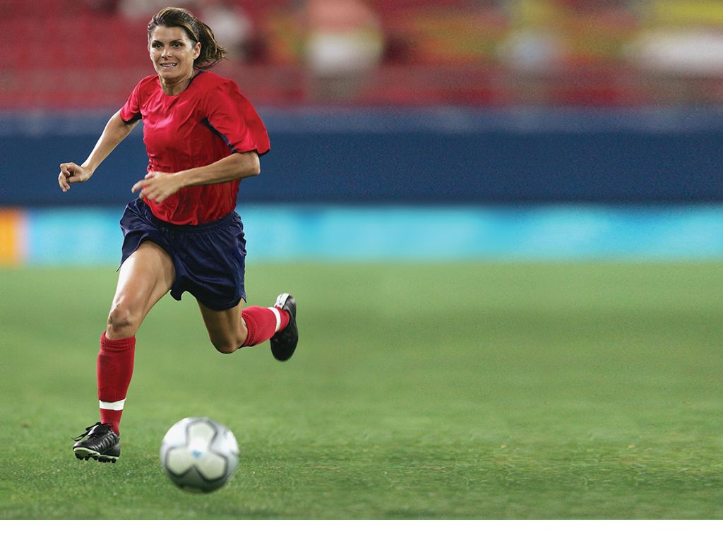 Mia Hamm Female Footballer Profile .allsuperstarplayers.blogspot.com