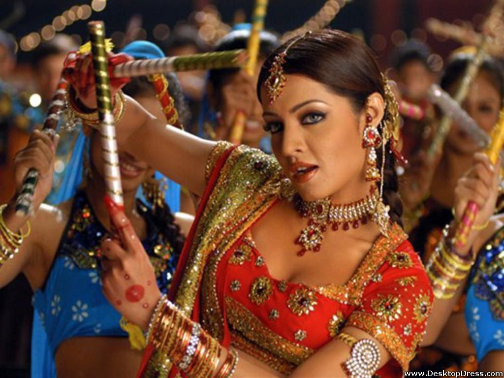 Desktop Wallpaper Celina Jaitley .desktopdress.com