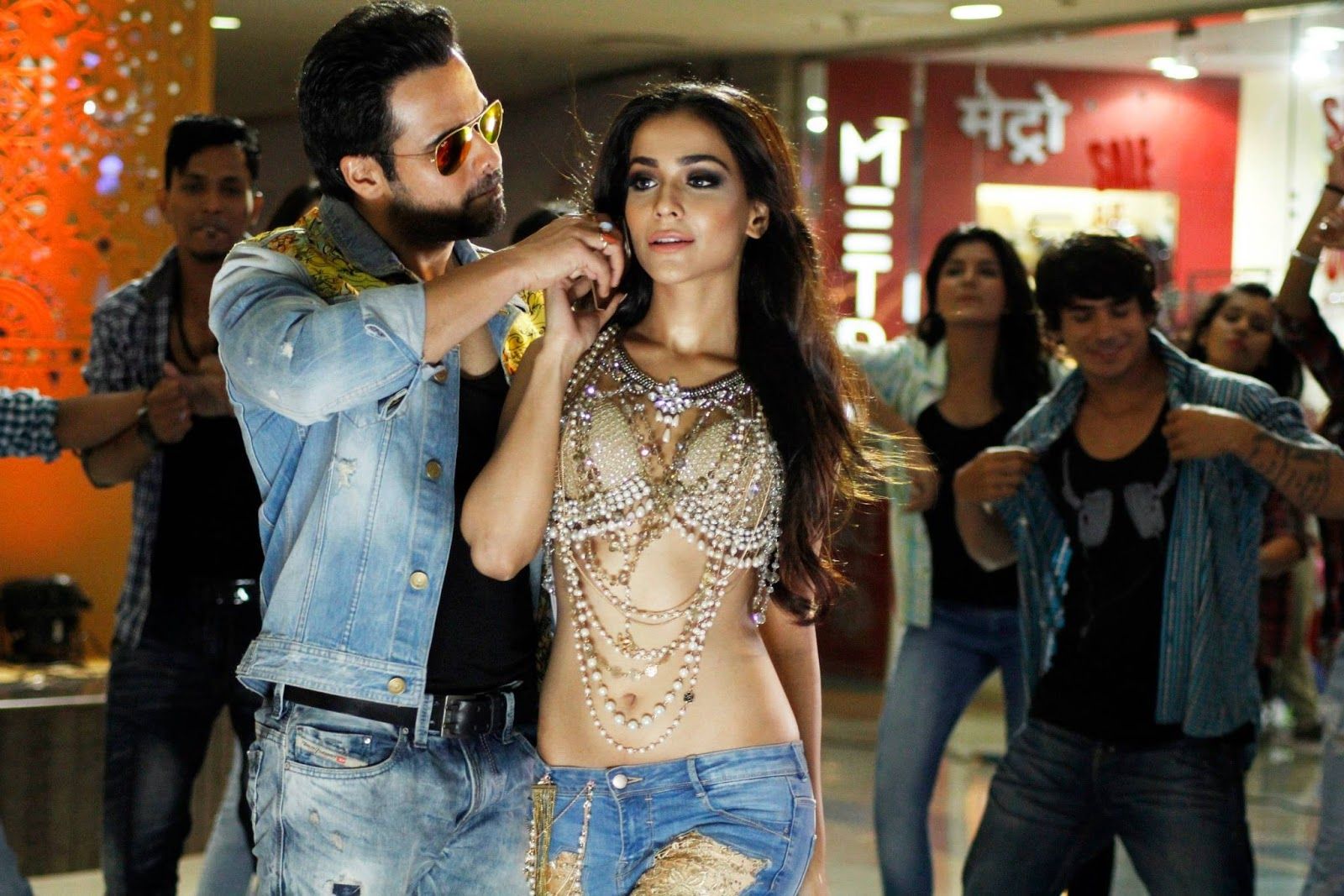 LyricsCage: Hot Humaima Malick Wallpaper From Raja Natwarlal Movie