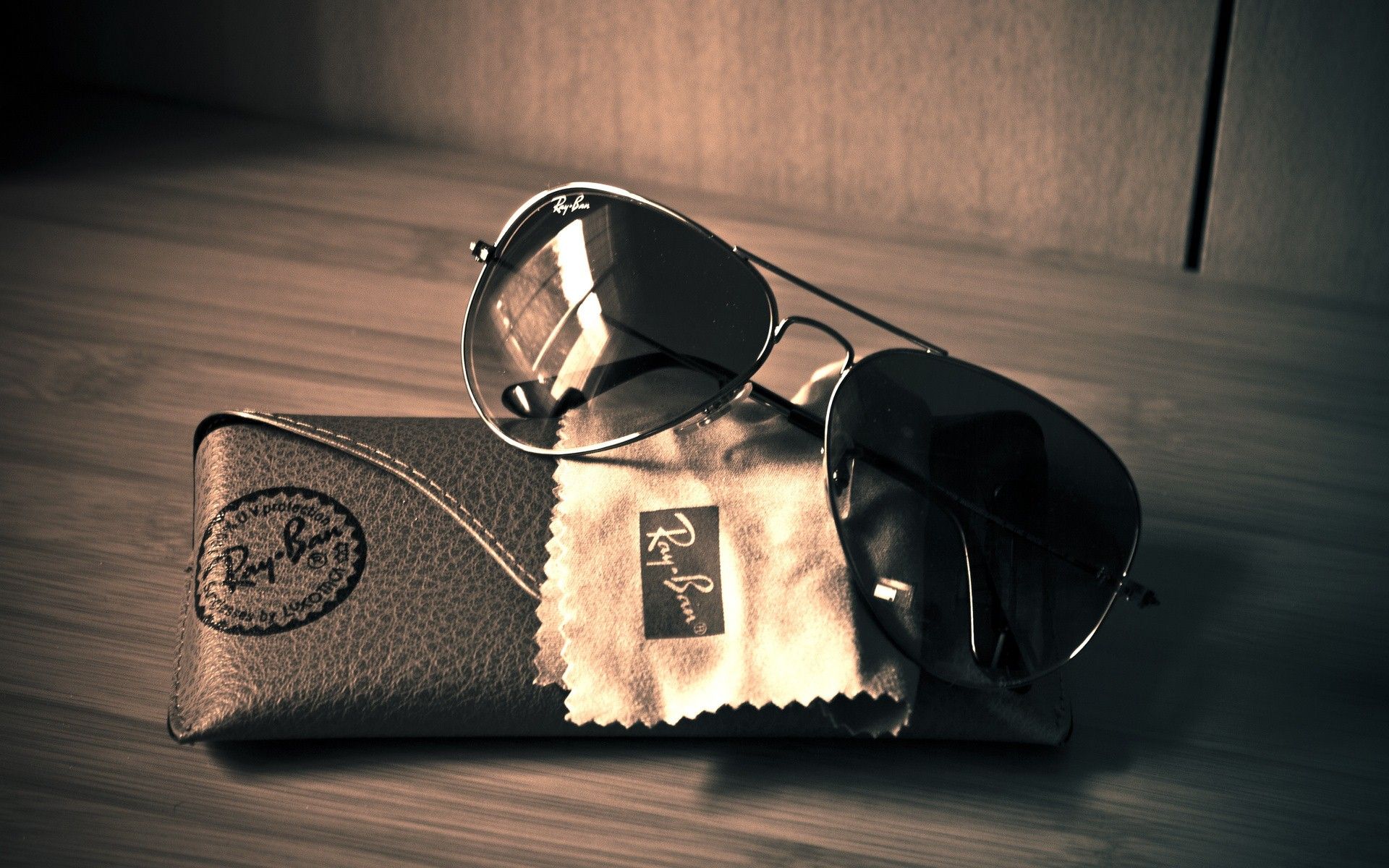 Ray Ban Sunglasses HD Wallpaper. HD .hdnicewallpaper.com