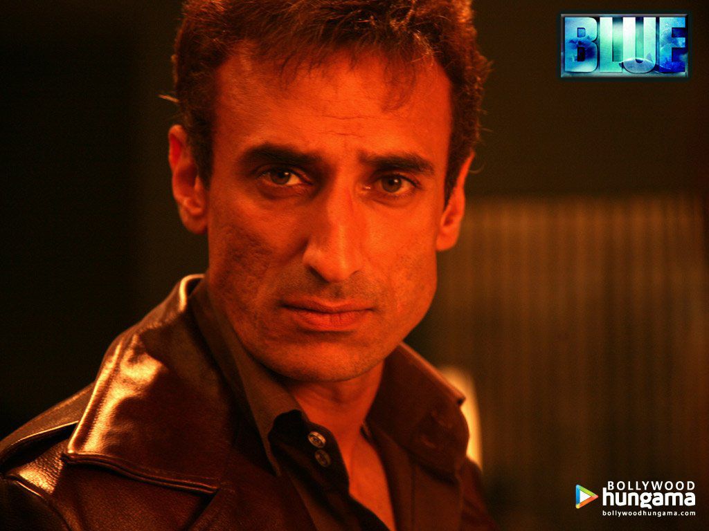 Blue 2009 Wallpaper. Rahul Dev 10 .bollywoodhungama.com