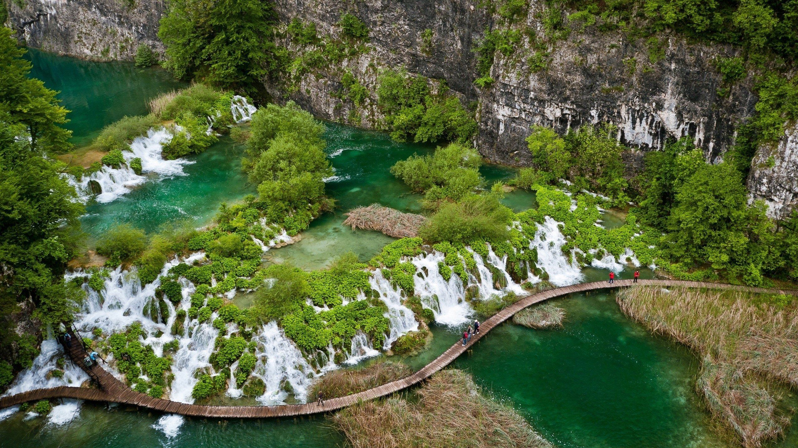 Plitvice lakes national park .com