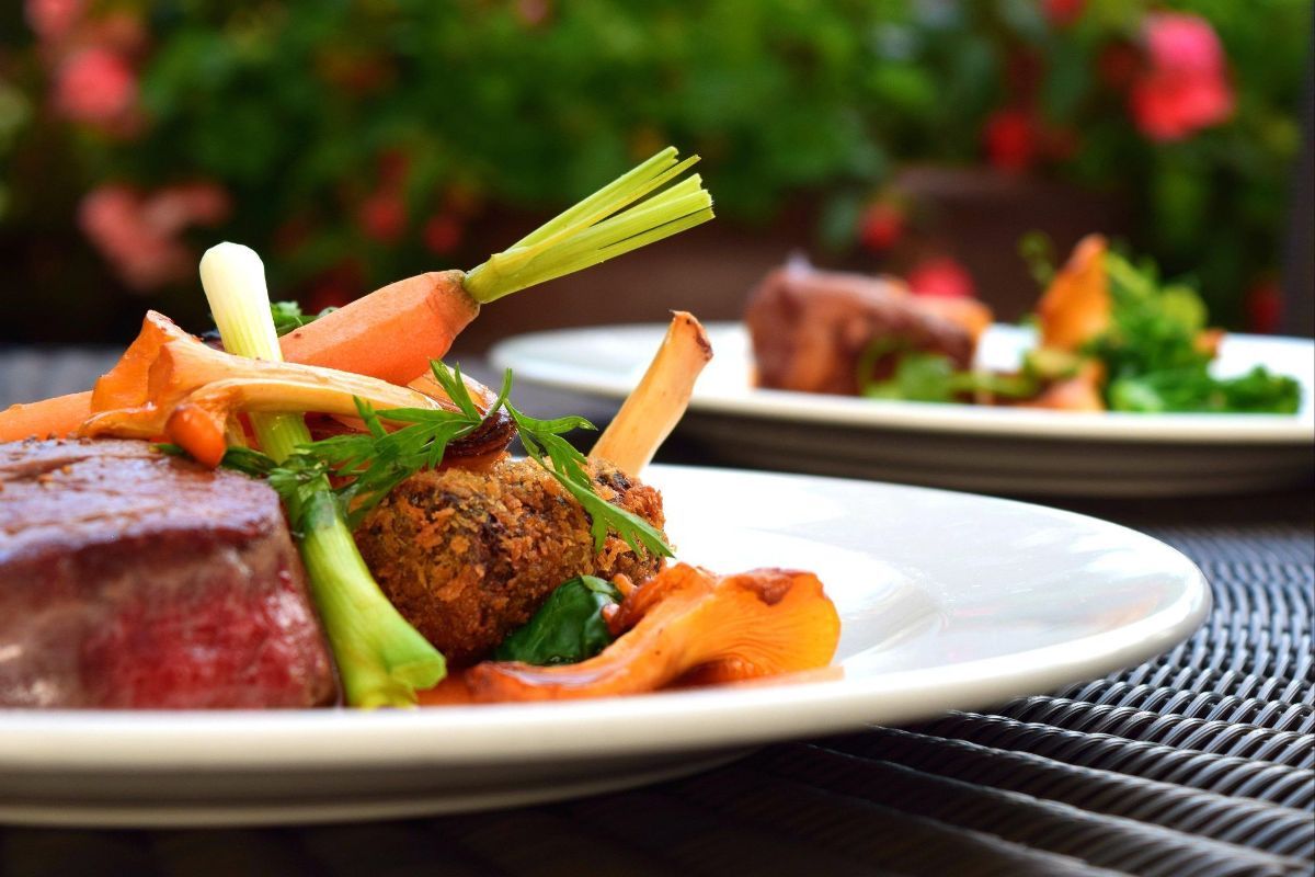HD Desktop Background With gourmet food .wallwiz.com