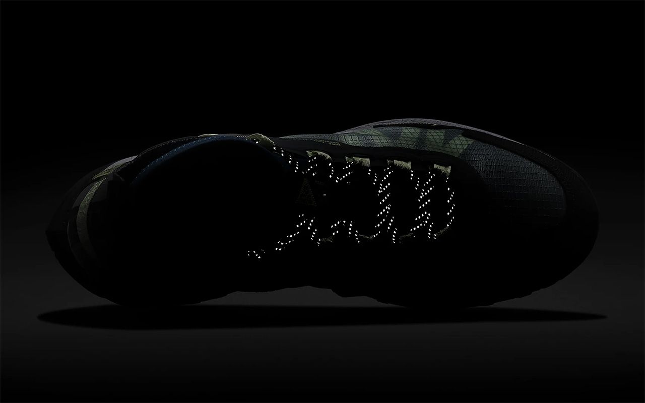 Nike ACG Zoom Terra Zaherra Shoe glows .dlmag.com
