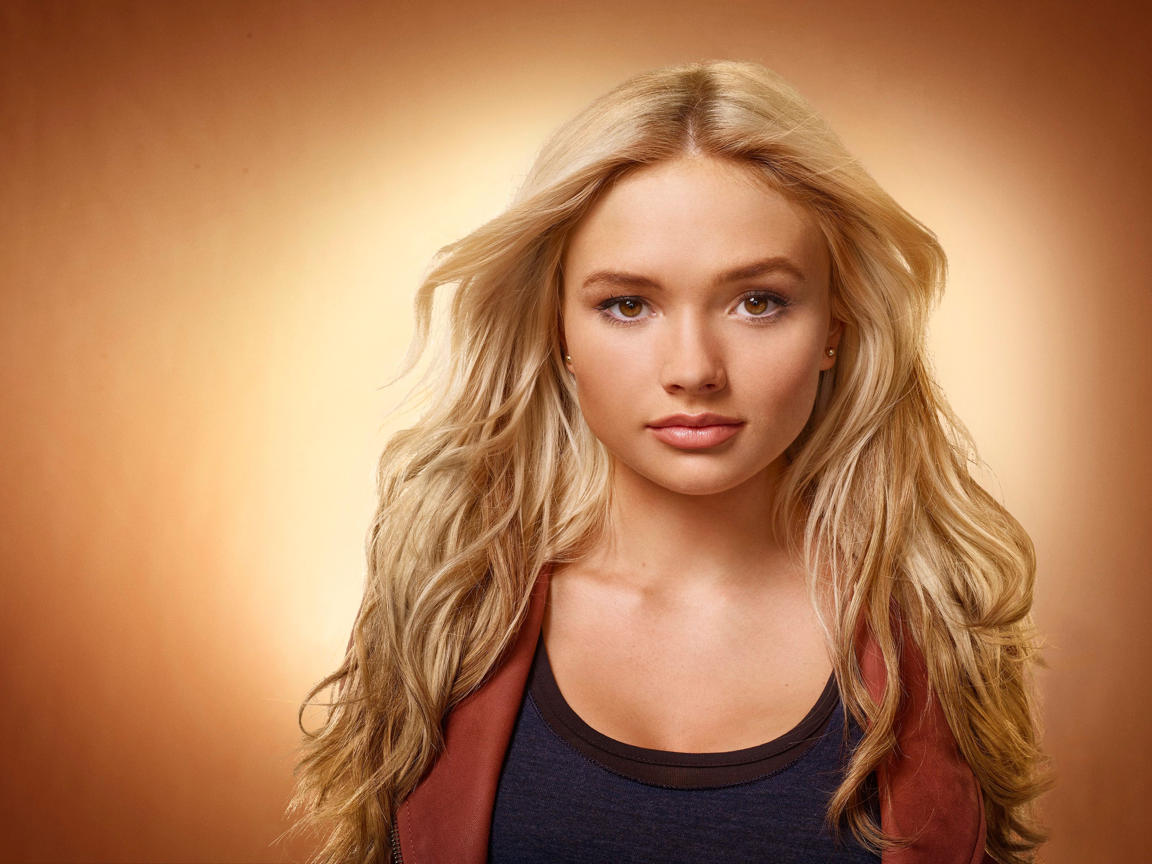 Natalie Alyn Lind As Lauren Strucker In .hdqwalls.com